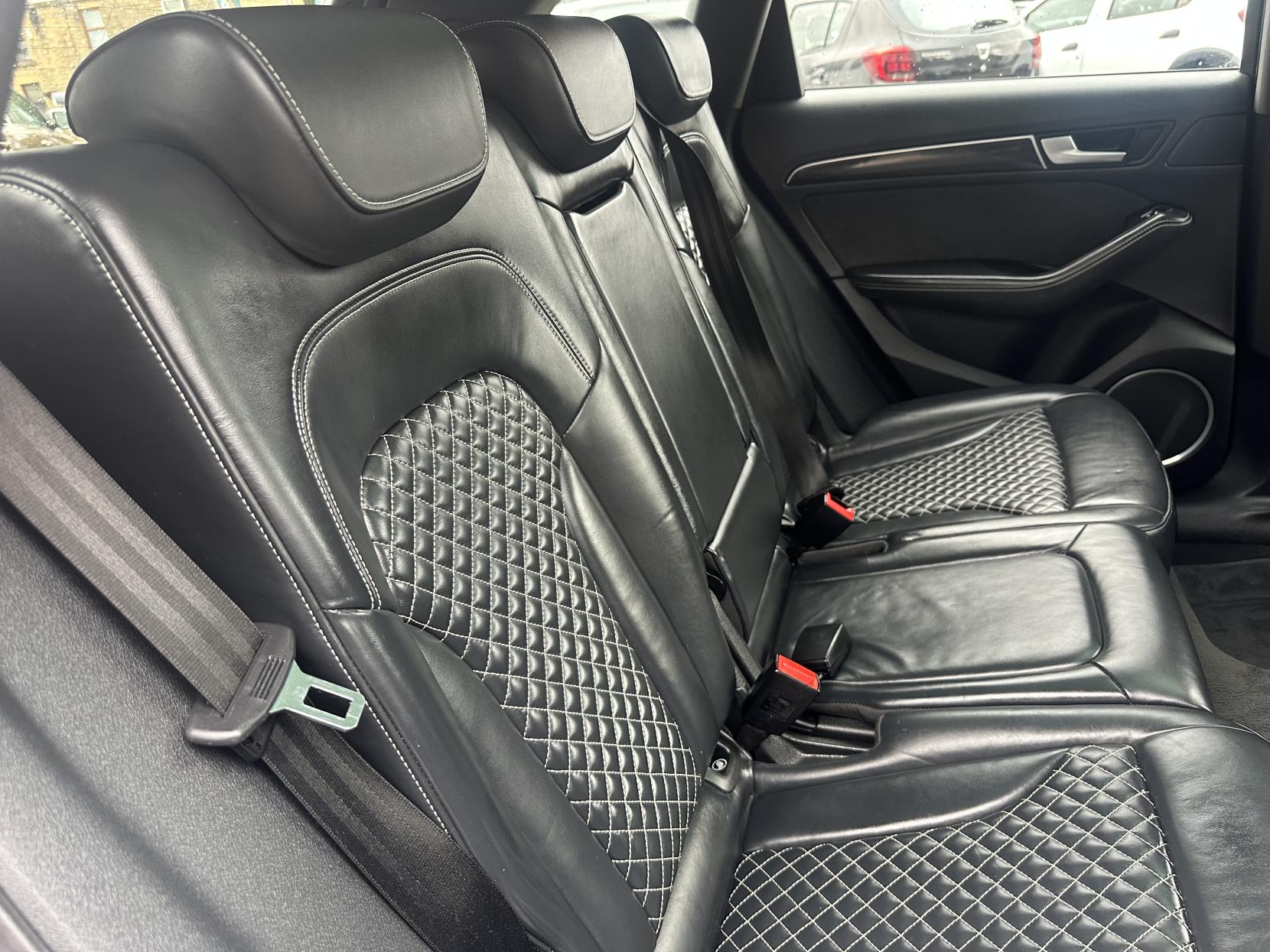 Audi SQ5 3.0 BiTDI V6 Plus Special Edition SUV 5dr Diesel Tiptronic quattro Euro 6 (s/s) (340 ps)