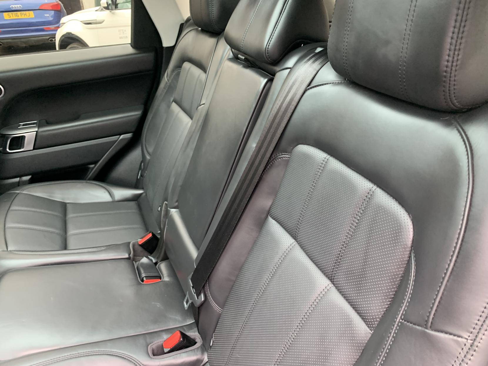 Land Rover Range Rover Sport 2.0 P400e 13.1kWh HSE Dynamic SUV 5dr Petrol Plug-in Hybrid Auto 4WD Euro 6 (s/s) (404 ps)