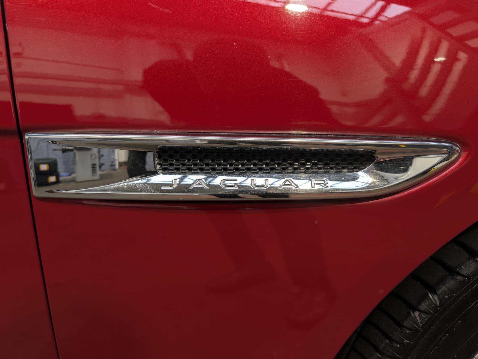 Jaguar XE 2.0d Prestige Saloon 4dr Diesel Manual Euro 6 (s/s) (163 ps)