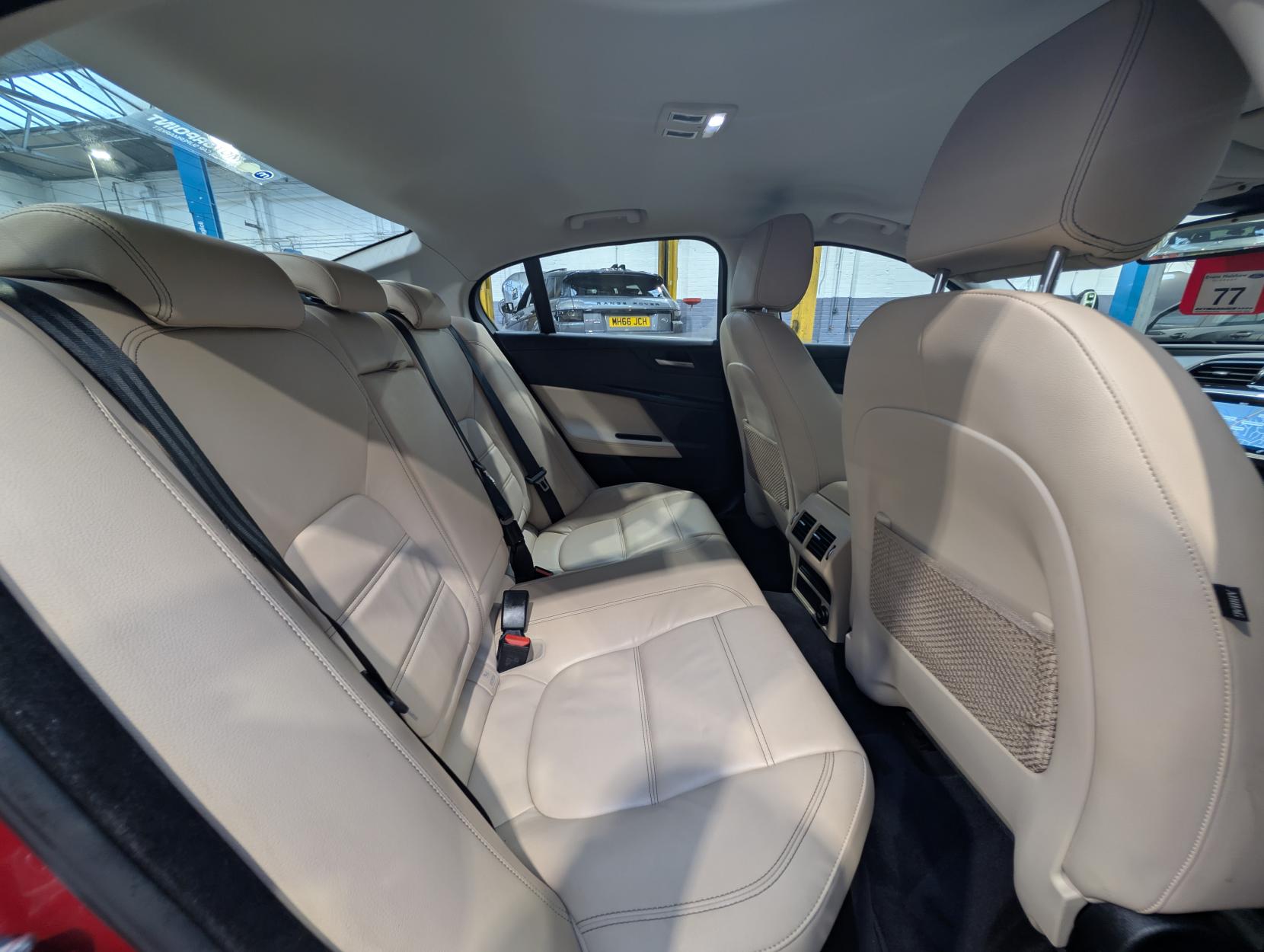 Jaguar XE 2.0d Prestige Saloon 4dr Diesel Manual Euro 6 (s/s) (163 ps)