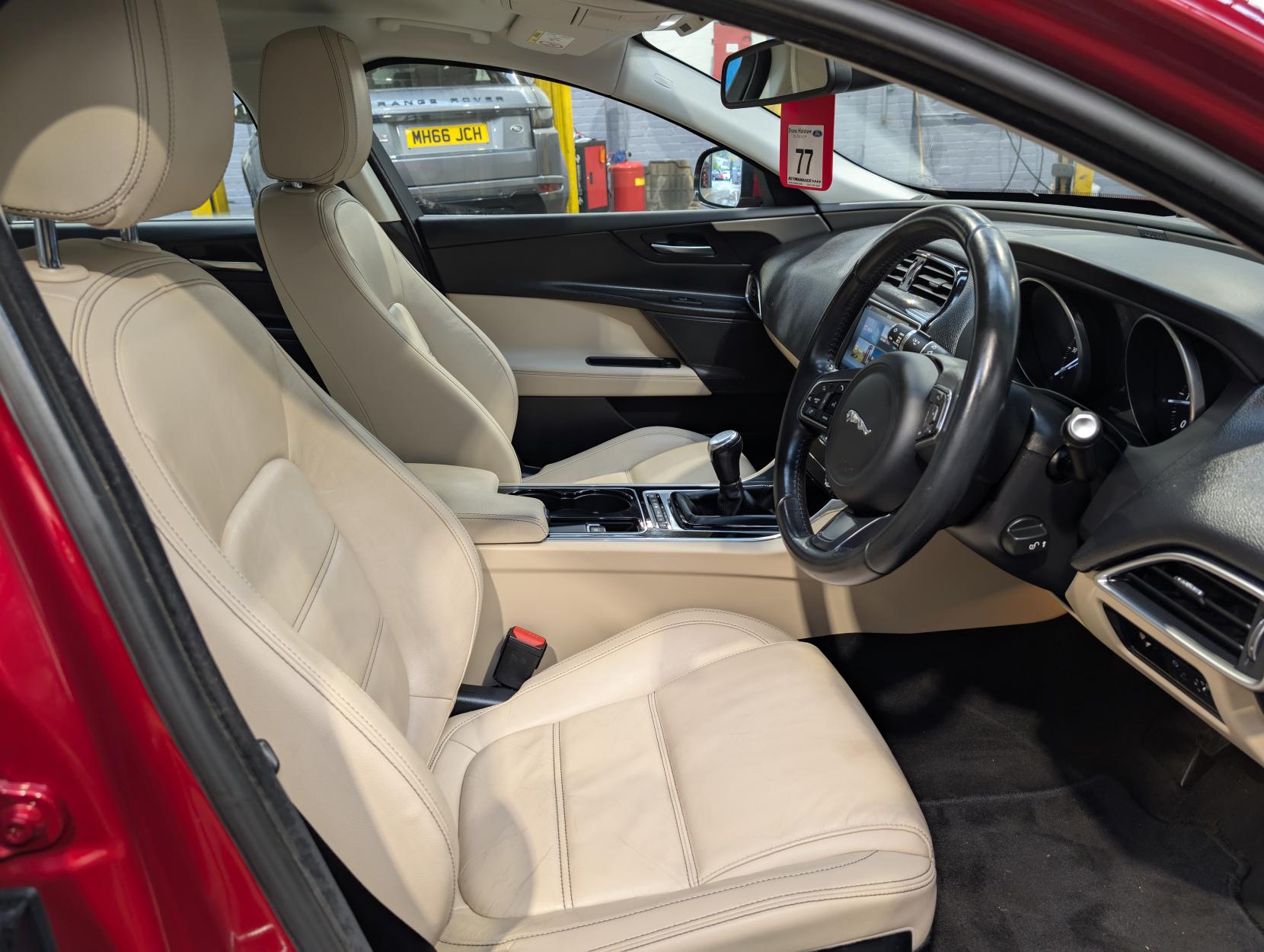 Jaguar XE 2.0d Prestige Saloon 4dr Diesel Manual Euro 6 (s/s) (163 ps)