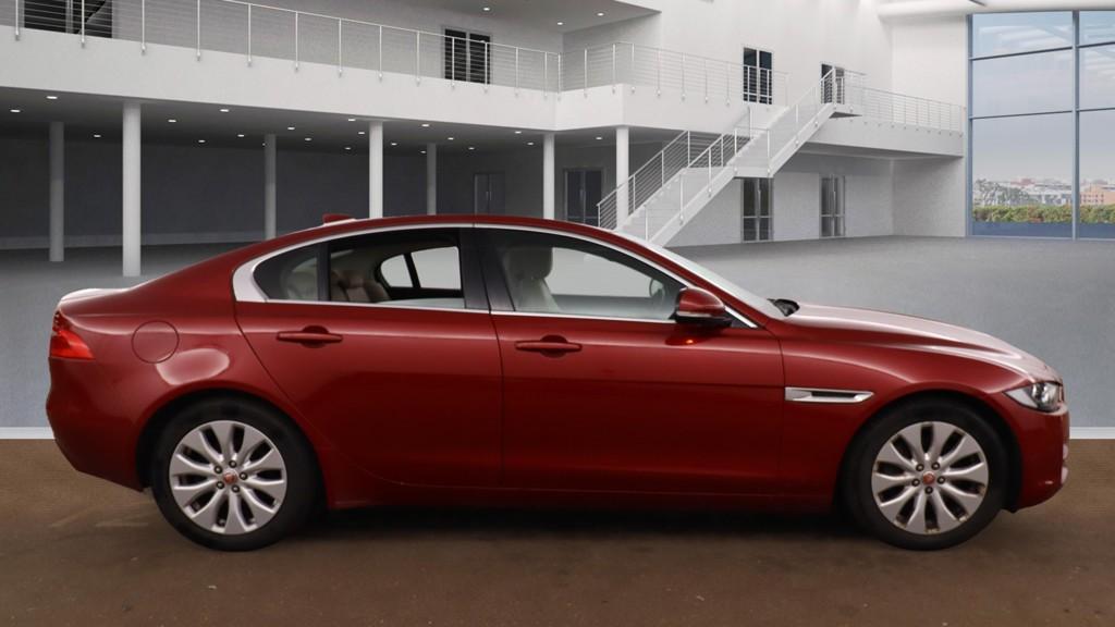 Jaguar XE 2.0d Prestige Saloon 4dr Diesel Manual Euro 6 (s/s) (163 ps)