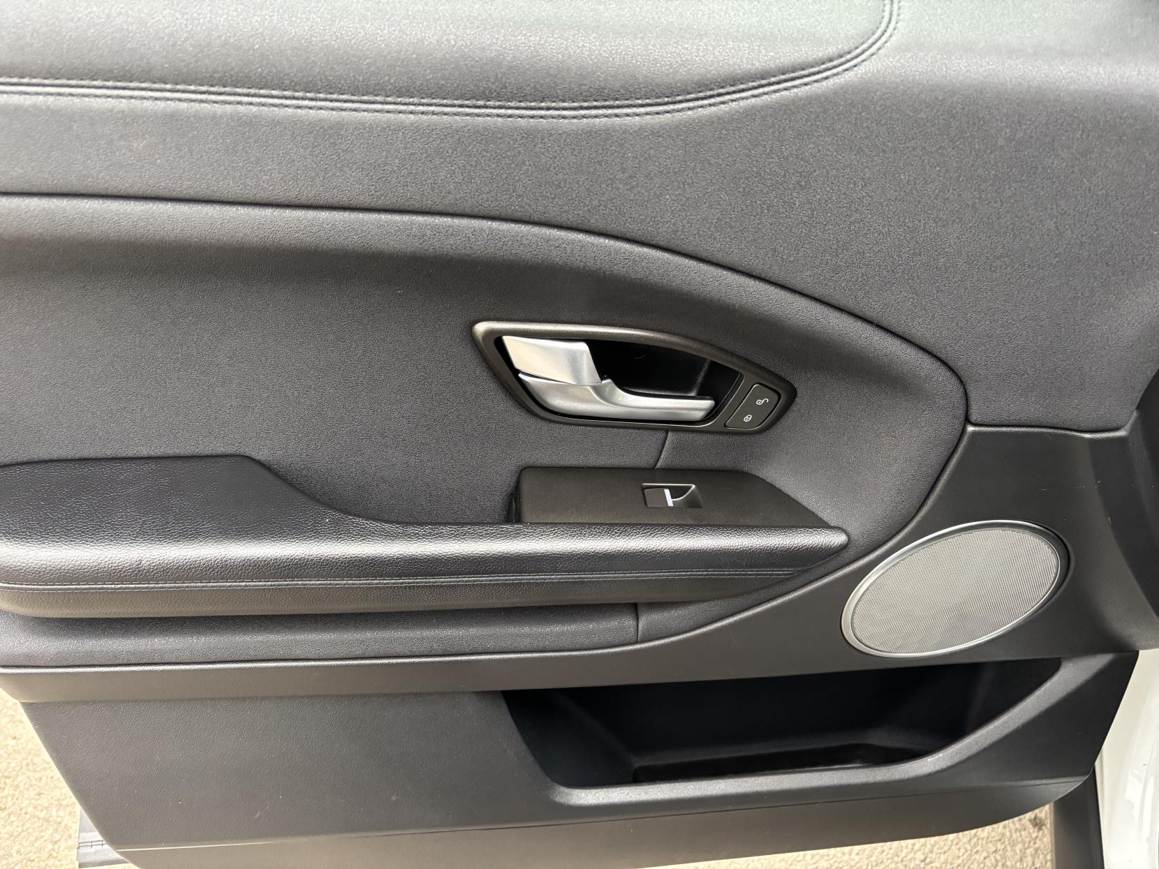 Land Rover Range Rover Evoque 2.0 eD4 SE SUV 5dr Diesel Manual FWD Euro 6 (s/s) (150 ps)