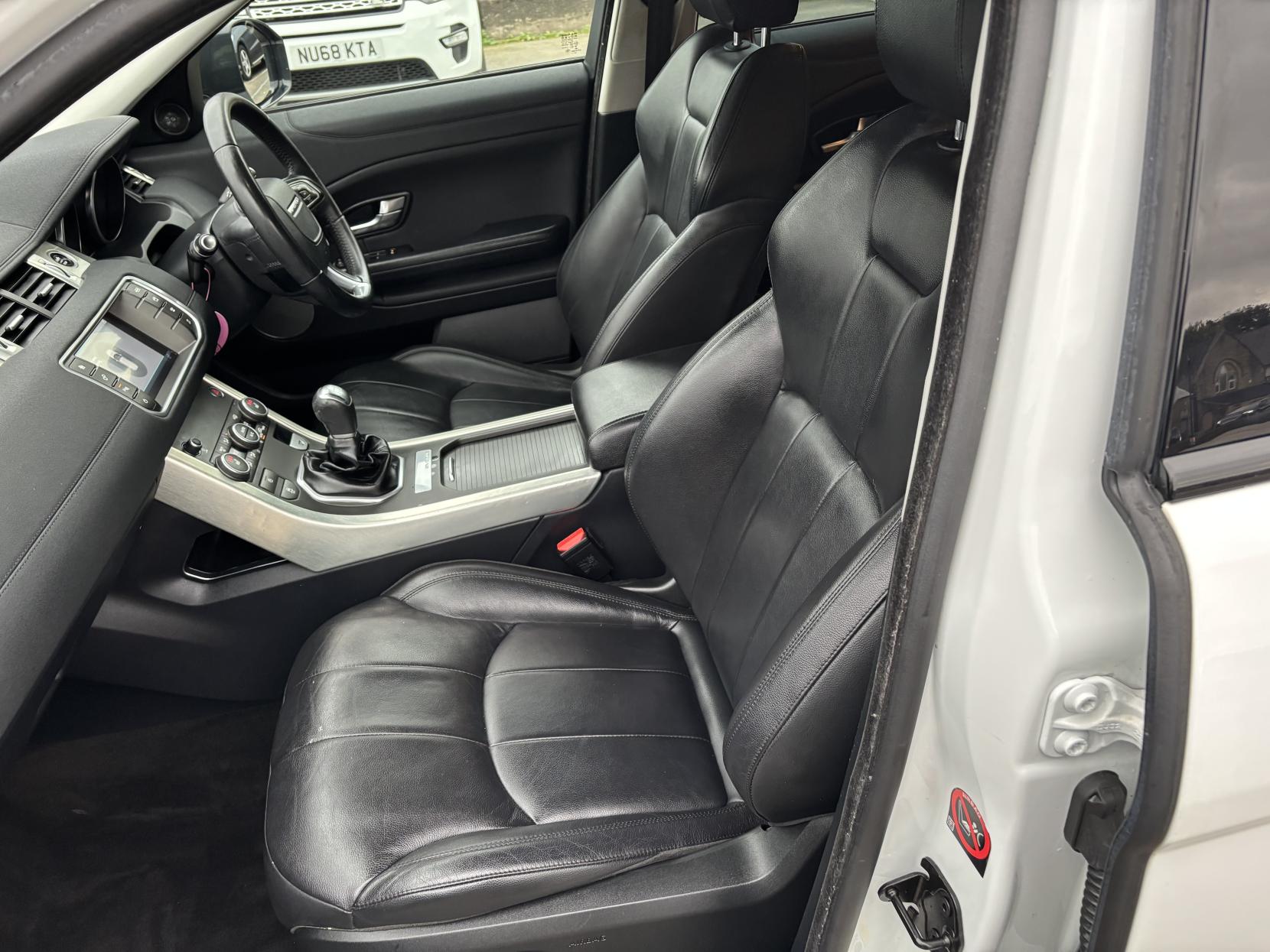 Land Rover Range Rover Evoque 2.0 eD4 SE SUV 5dr Diesel Manual FWD Euro 6 (s/s) (150 ps)