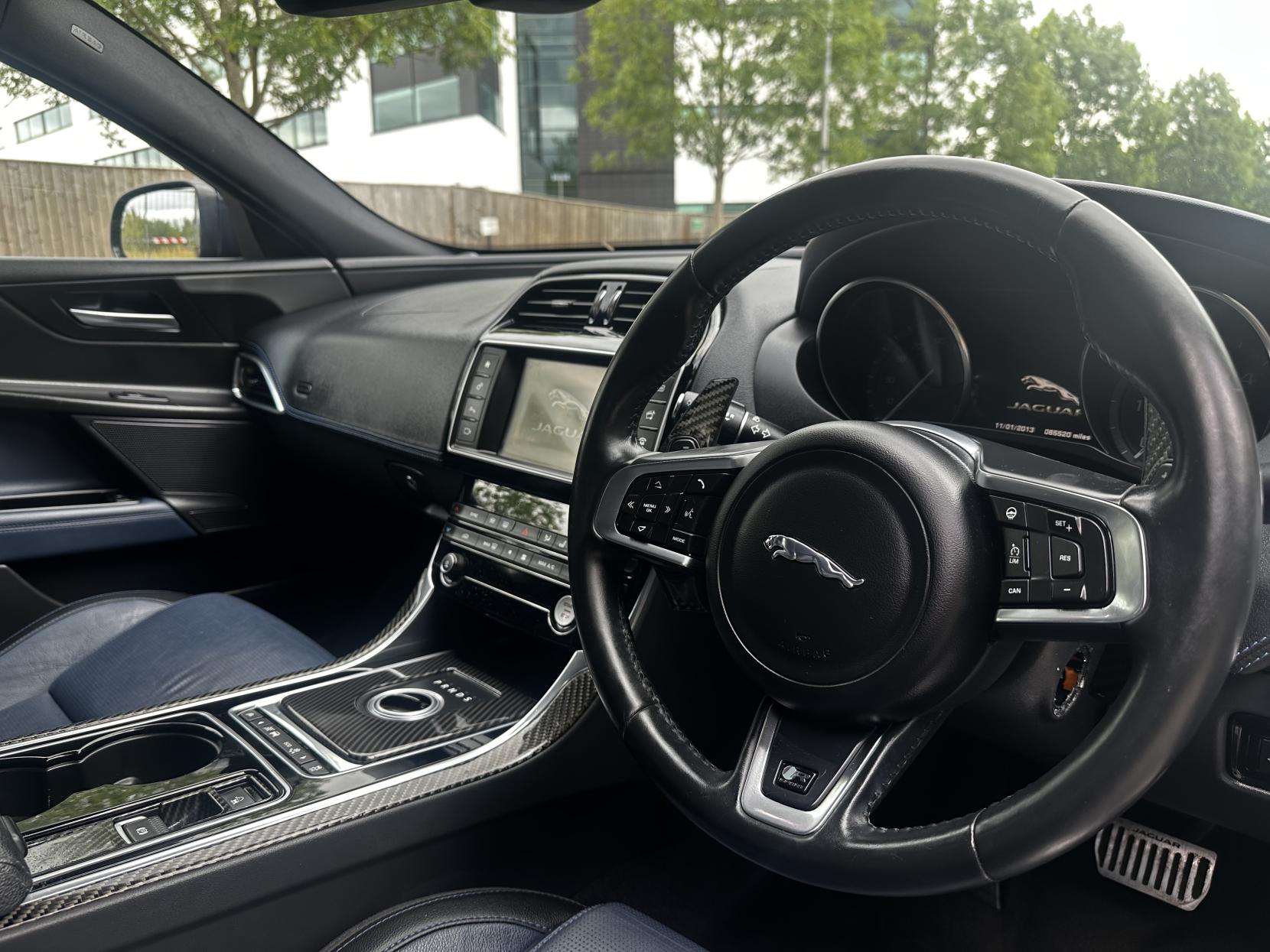 Jaguar XE 2.0d R-Sport Saloon 4dr Diesel Auto Euro 6 (s/s) (180 ps)