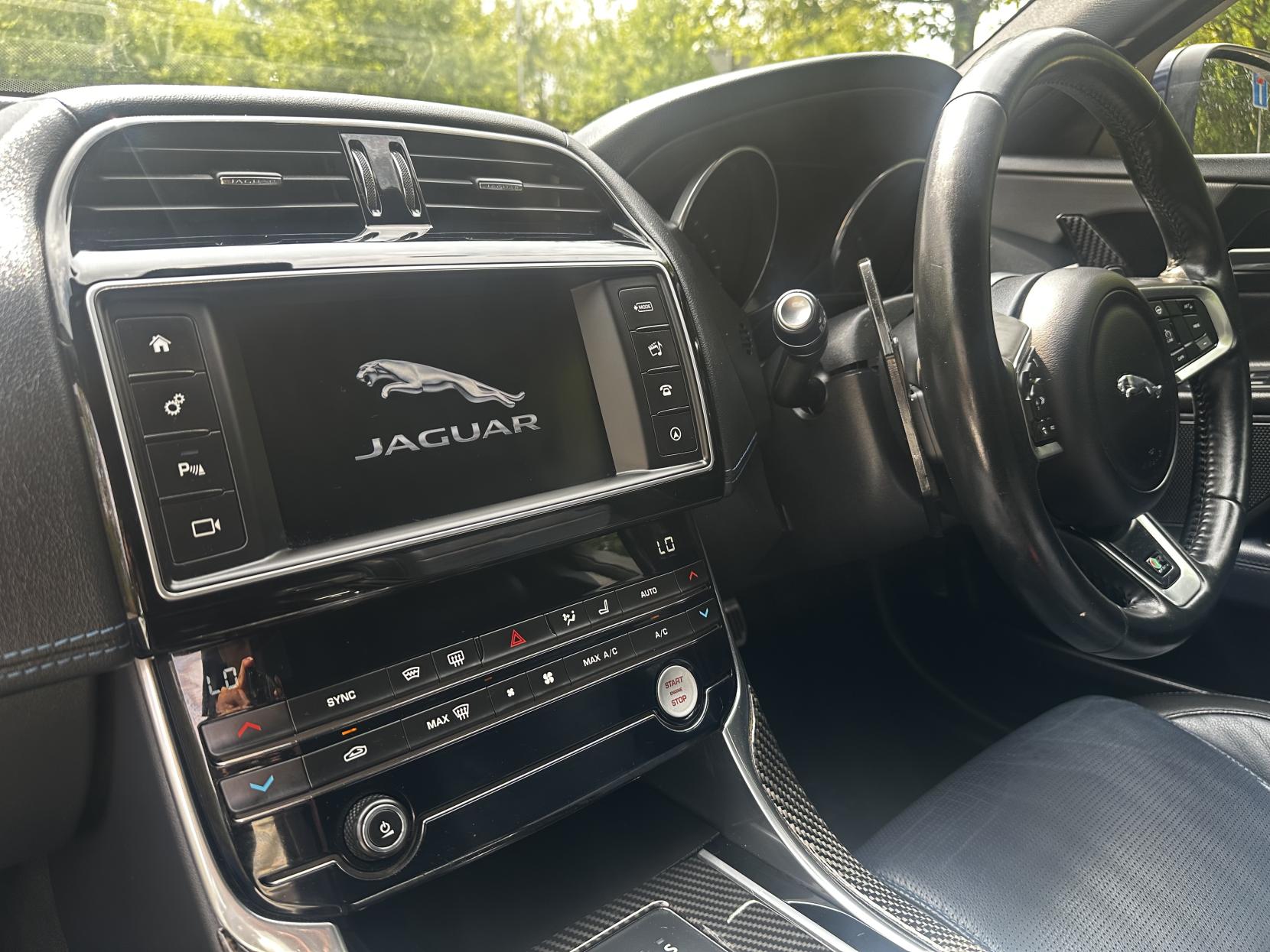 Jaguar XE 2.0d R-Sport Saloon 4dr Diesel Auto Euro 6 (s/s) (180 ps)
