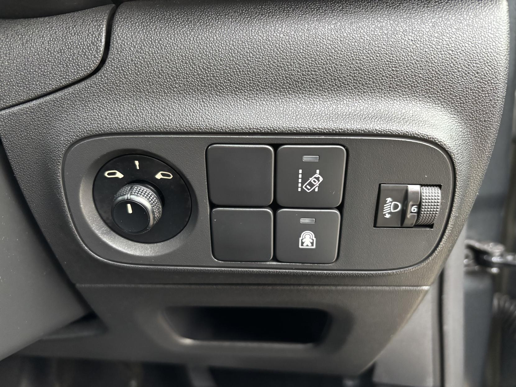 Citroen C3 1.2 PureTech Feel Hatchback 5dr Petrol Manual Euro 6 (82 ps)