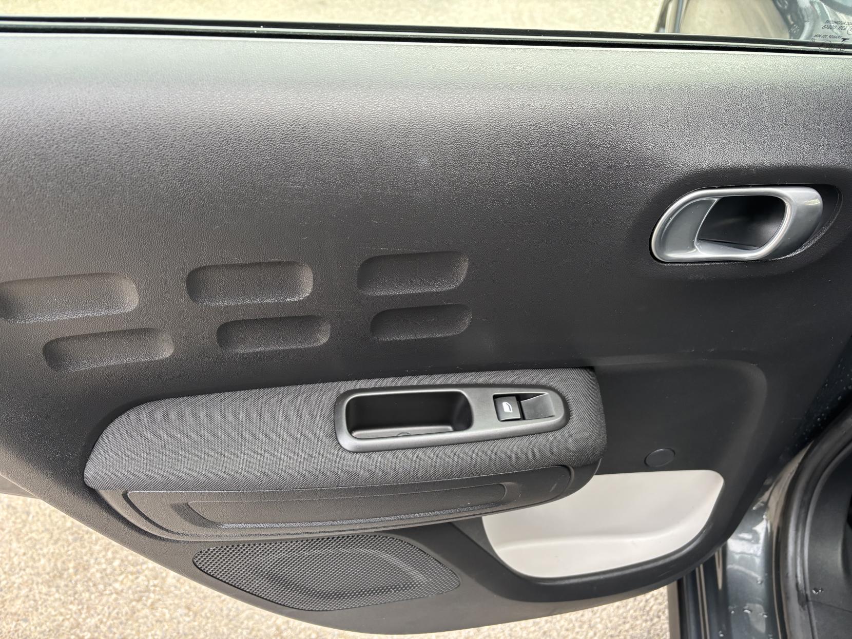 Citroen C3 1.2 PureTech Feel Hatchback 5dr Petrol Manual Euro 6 (82 ps)