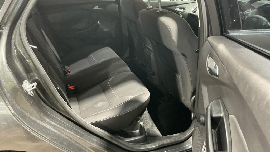 Ford Focus 1.0T EcoBoost Zetec Hatchback 5dr Petrol Manual Euro 6 (s/s) (100 ps)