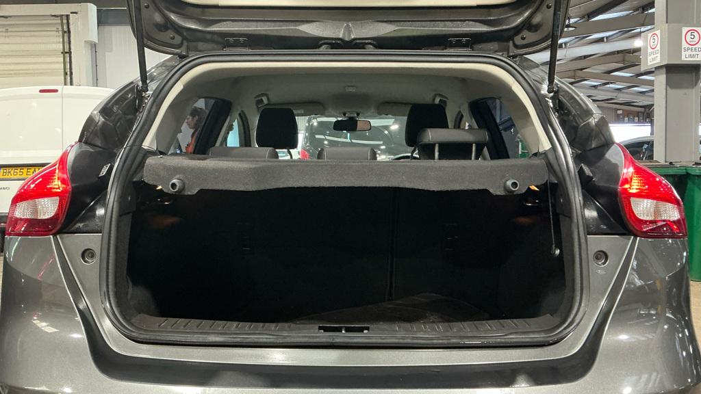 Ford Focus 1.0T EcoBoost Zetec Hatchback 5dr Petrol Manual Euro 6 (s/s) (100 ps)