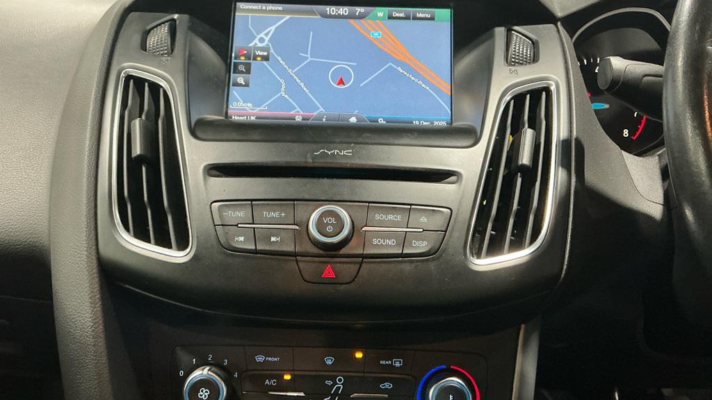 Ford Focus 1.0T EcoBoost Zetec Hatchback 5dr Petrol Manual Euro 6 (s/s) (100 ps)