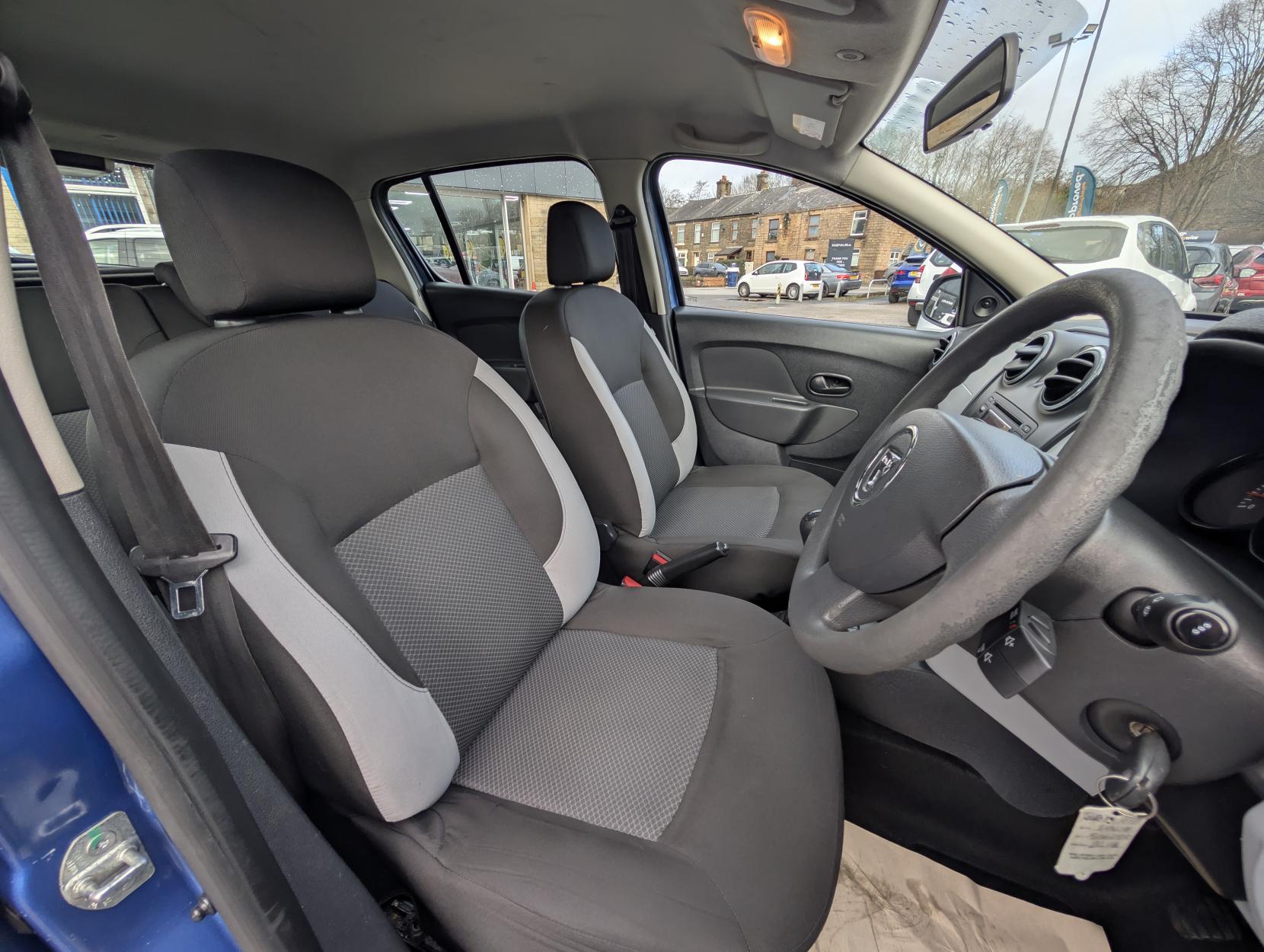 Dacia Sandero 1.5 dCi Ambiance Hatchback 5dr Diesel Manual Euro 5 (90 ps)