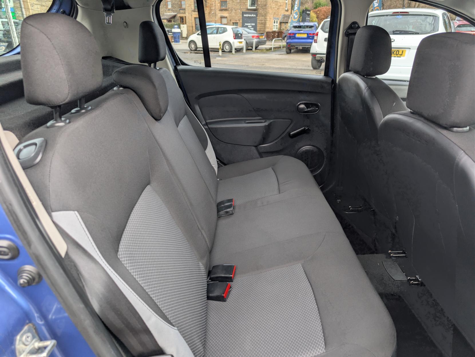 Dacia Sandero 1.5 dCi Ambiance Hatchback 5dr Diesel Manual Euro 5 (90 ps)