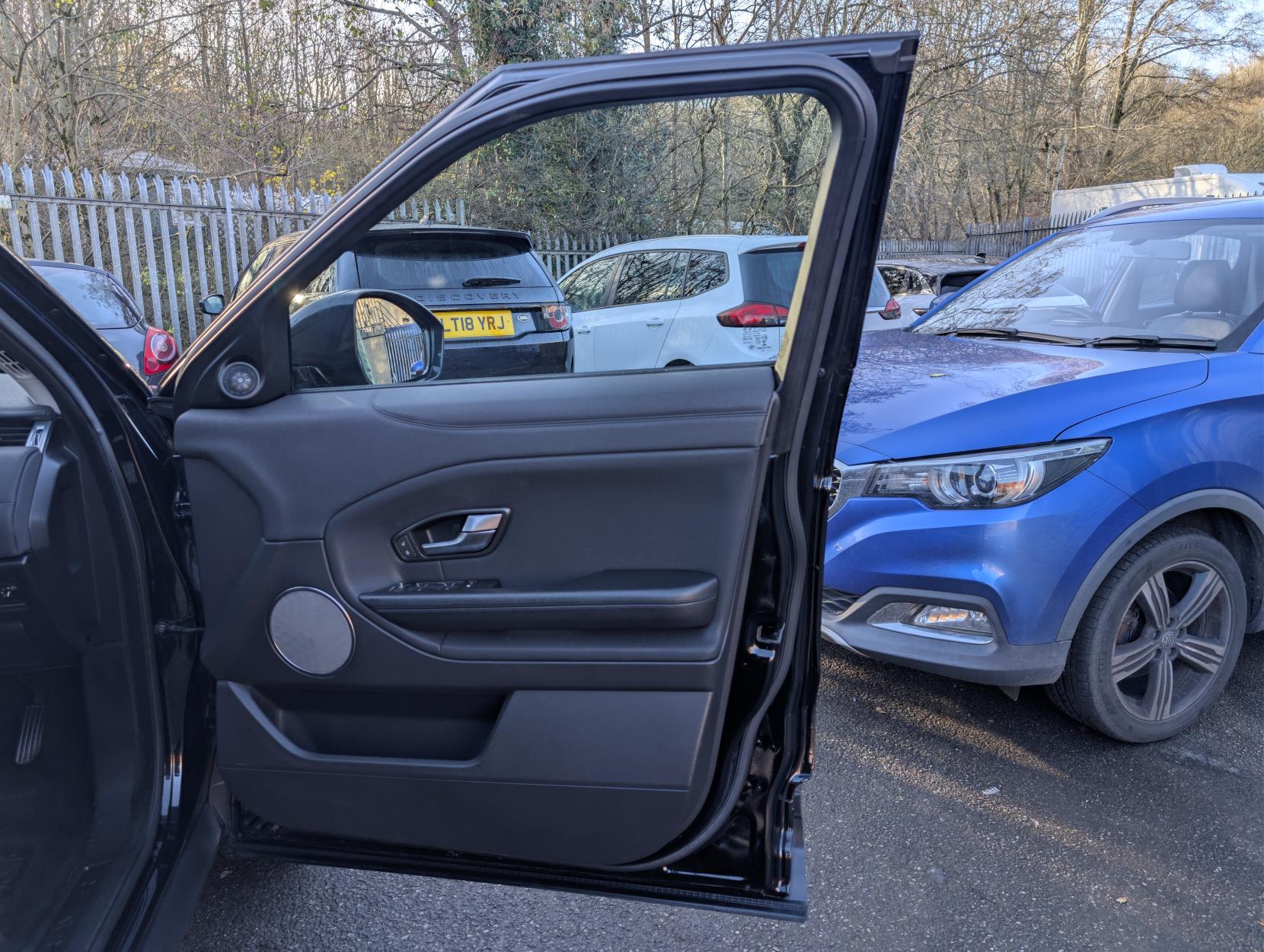 Land Rover Range Rover Evoque 2.0 TD4 SE SUV 5dr Diesel Manual 4WD Euro 6 (s/s) (180 ps)