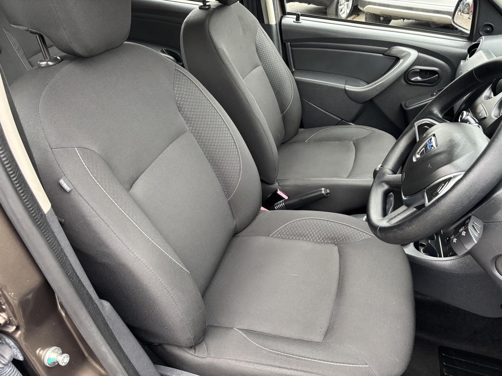 Dacia Duster 1.6 SCe Ambiance SUV 5dr Petrol Manual Euro 6 (s/s) (115 ps)