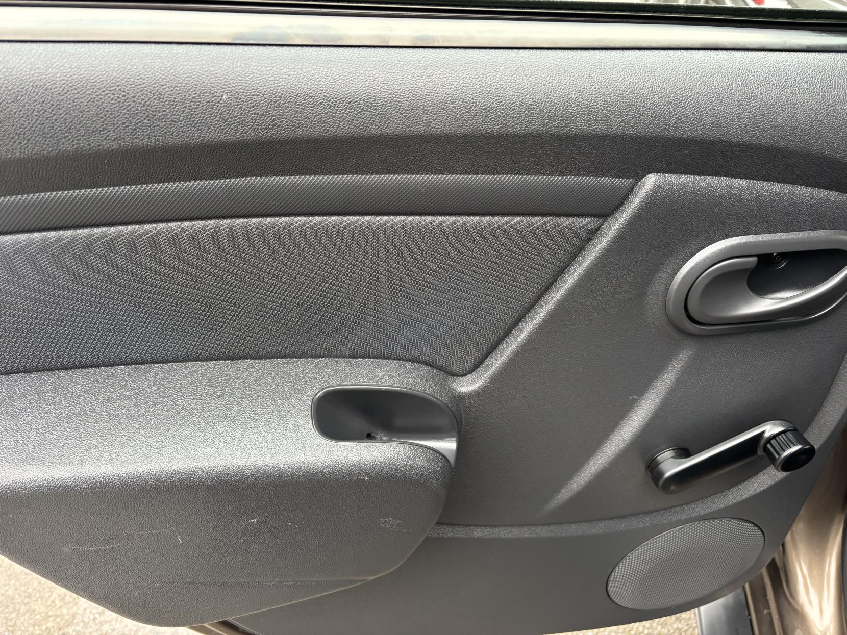 Dacia Duster 1.6 SCe Ambiance SUV 5dr Petrol Manual Euro 6 (s/s) (115 ps)