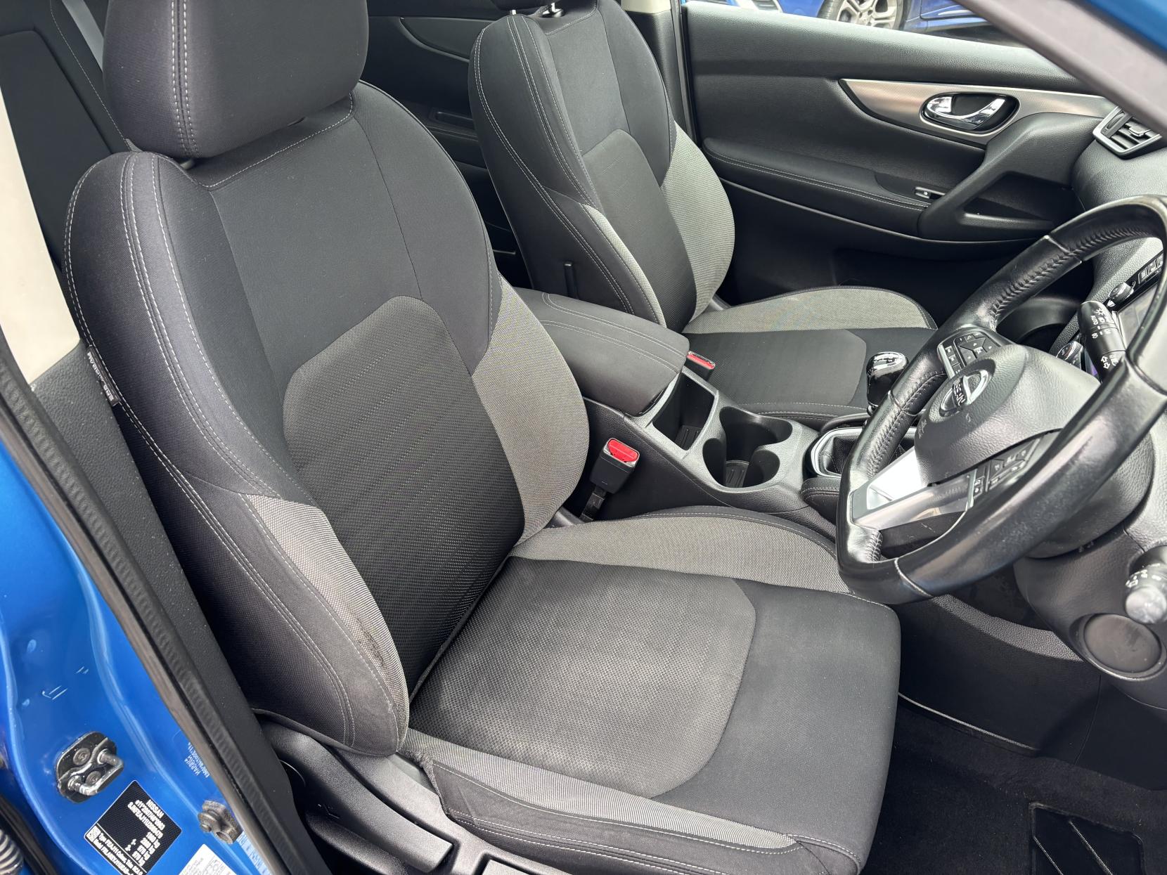 Nissan Qashqai 1.2 DIG-T N-Connecta SUV 5dr Petrol Manual Euro 6 (s/s) (115 ps)