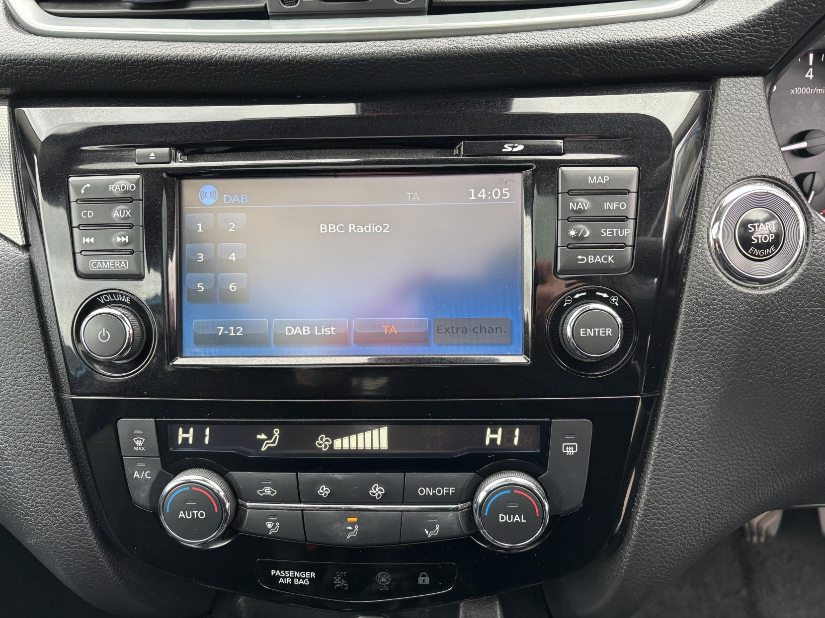 Nissan Qashqai 1.2 DIG-T N-Connecta SUV 5dr Petrol Manual Euro 6 (s/s) (115 ps)