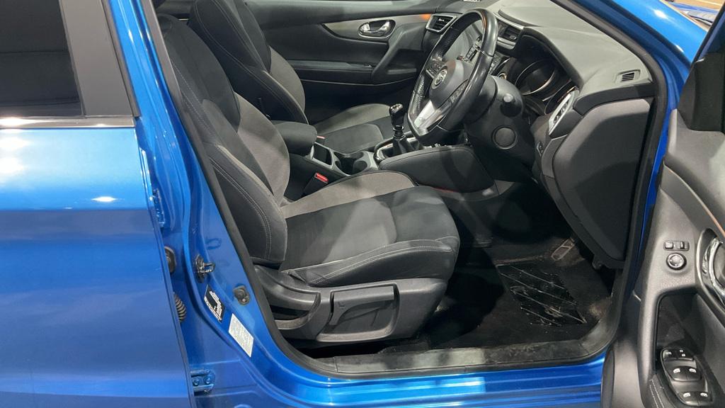 Nissan Qashqai 1.2 DIG-T N-Connecta SUV 5dr Petrol Manual Euro 6 (s/s) (115 ps)