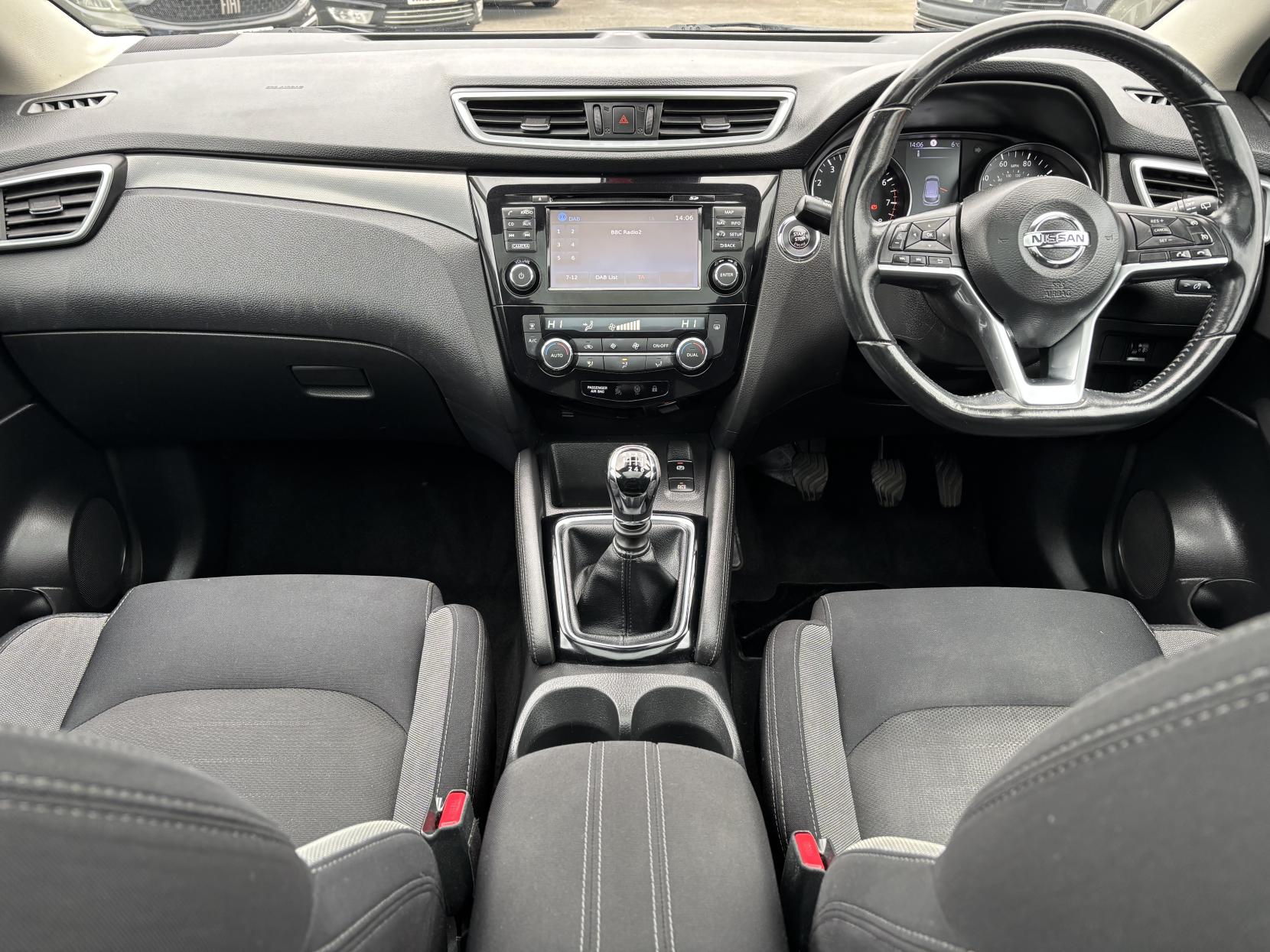 Nissan Qashqai 1.2 DIG-T N-Connecta SUV 5dr Petrol Manual Euro 6 (s/s) (115 ps)