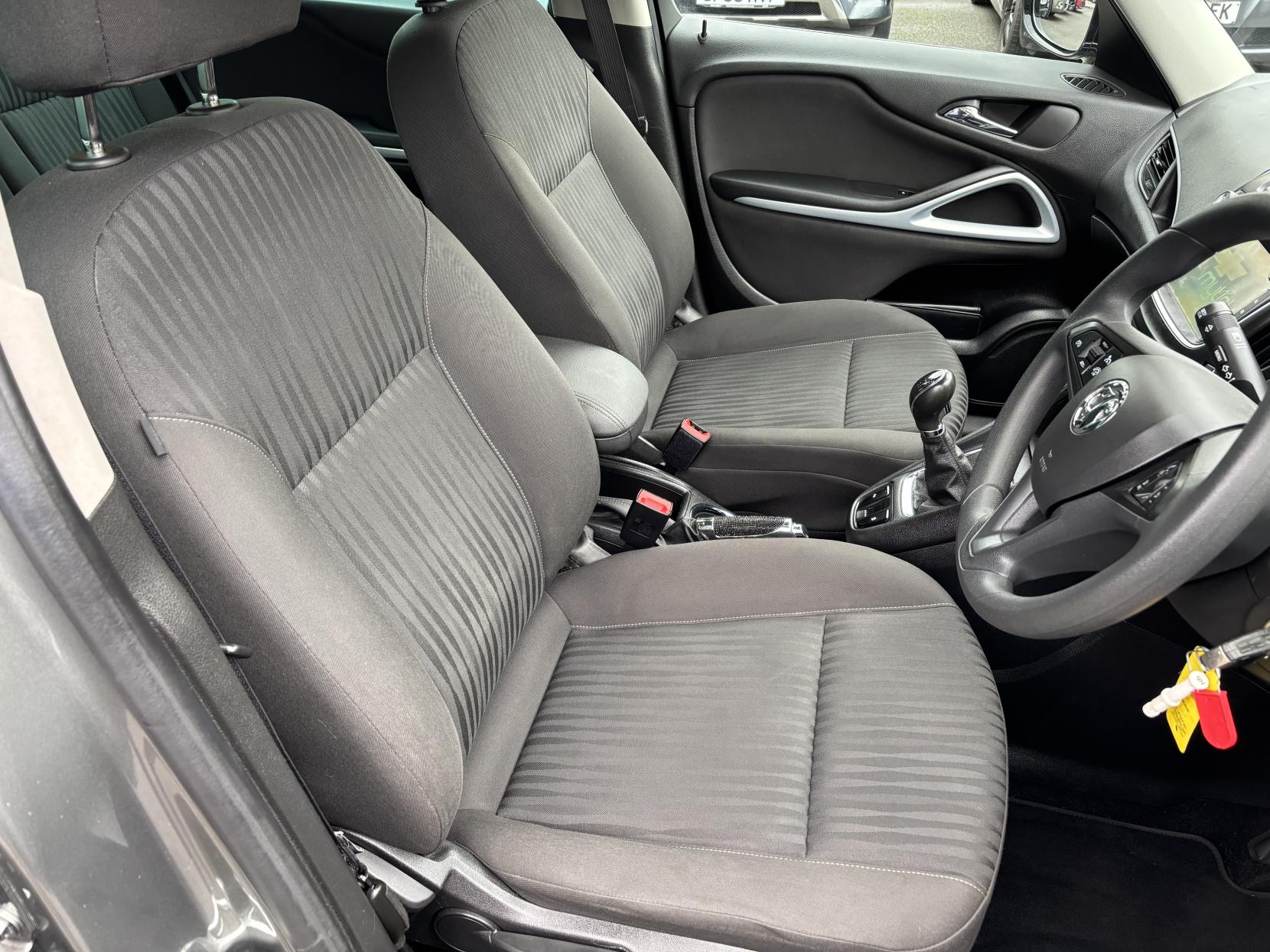 Vauxhall Zafira Tourer 1.4i Turbo Energy MPV 5dr Petrol Manual Euro 6 (140 ps)