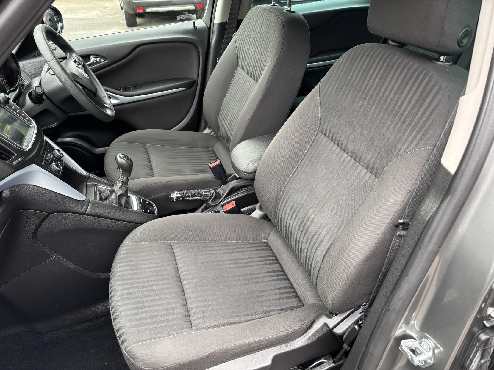 Vauxhall Zafira Tourer 1.4i Turbo Energy MPV 5dr Petrol Manual Euro 6 (140 ps)