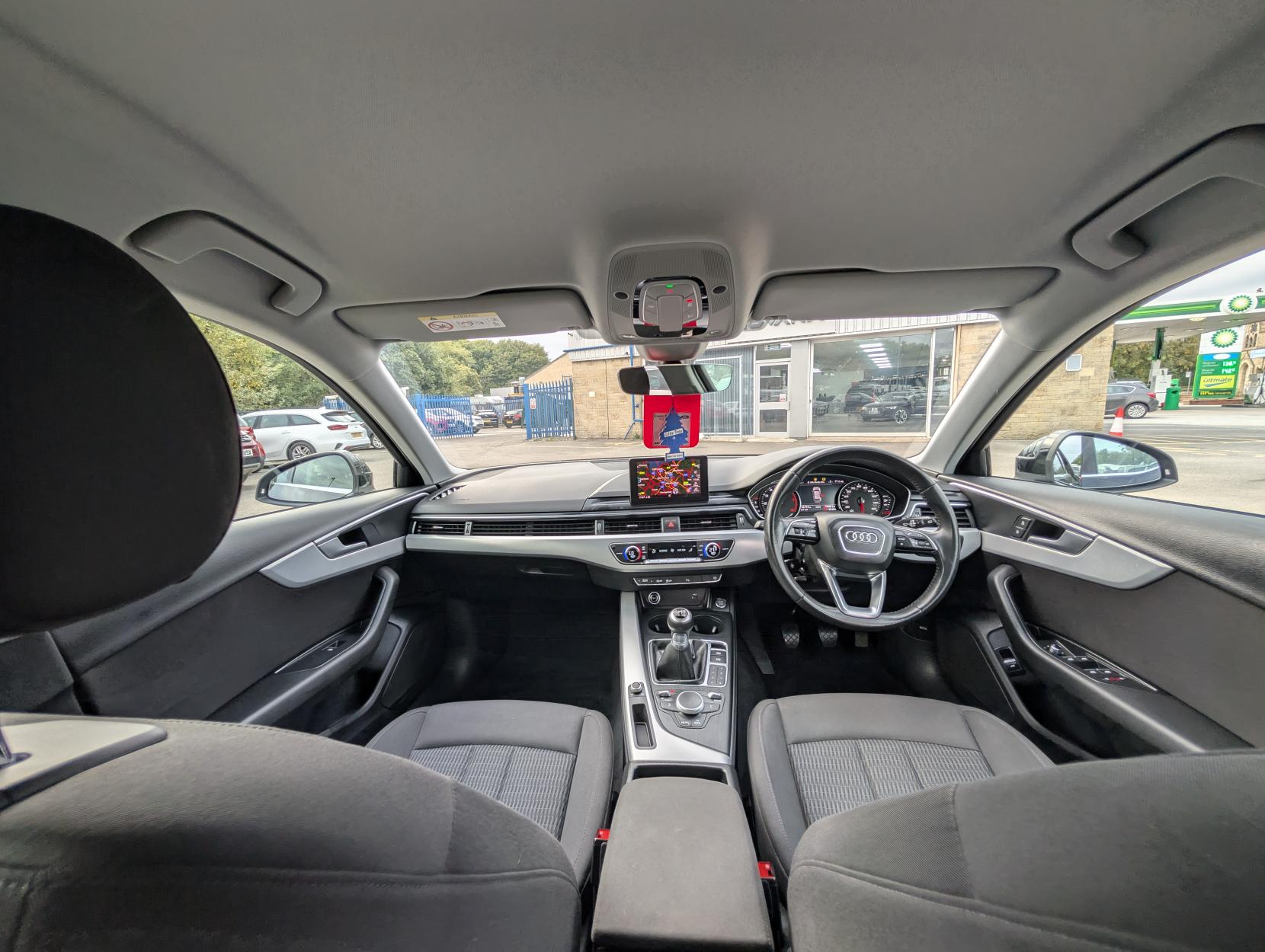 Audi A4 Avant 2.0 TFSI 35 SE Estate 5dr Petrol Manual Euro 6 (s/s) (150 ps)