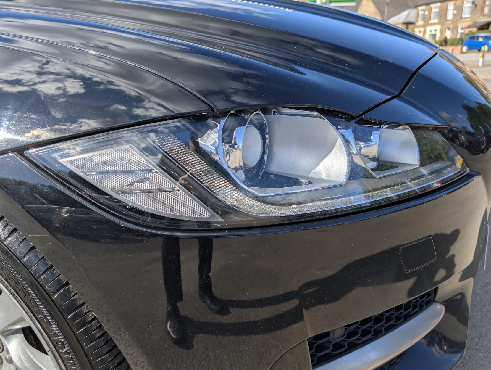 Jaguar XF 2.0d R-Sport Saloon 4dr Diesel Manual Euro 6 (s/s) (163 ps)