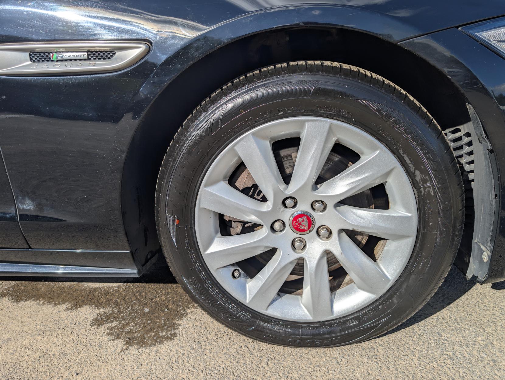 Jaguar XF 2.0d R-Sport Saloon 4dr Diesel Manual Euro 6 (s/s) (163 ps)