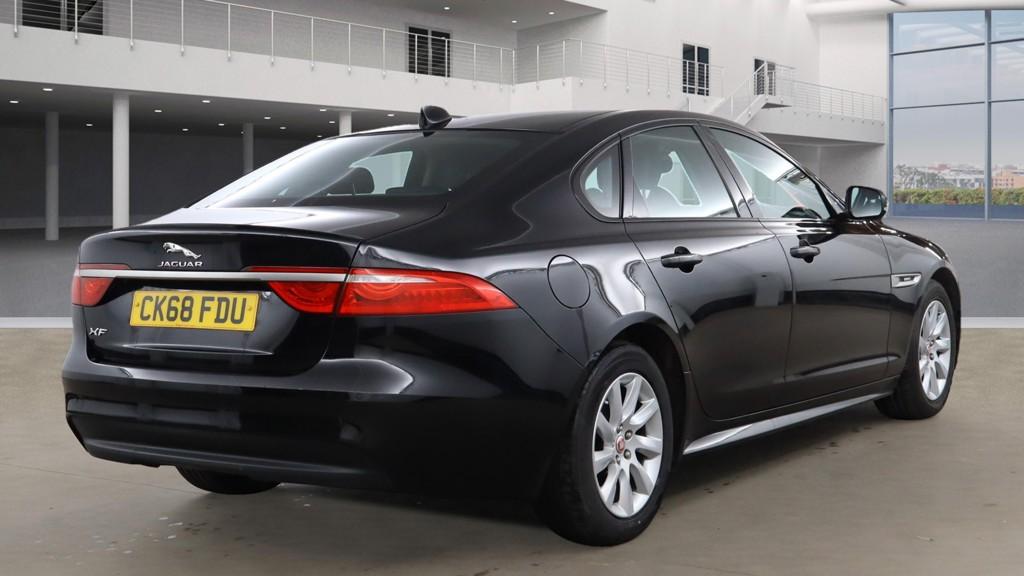 Jaguar XF 2.0d R-Sport Saloon 4dr Diesel Manual Euro 6 (s/s) (163 ps)