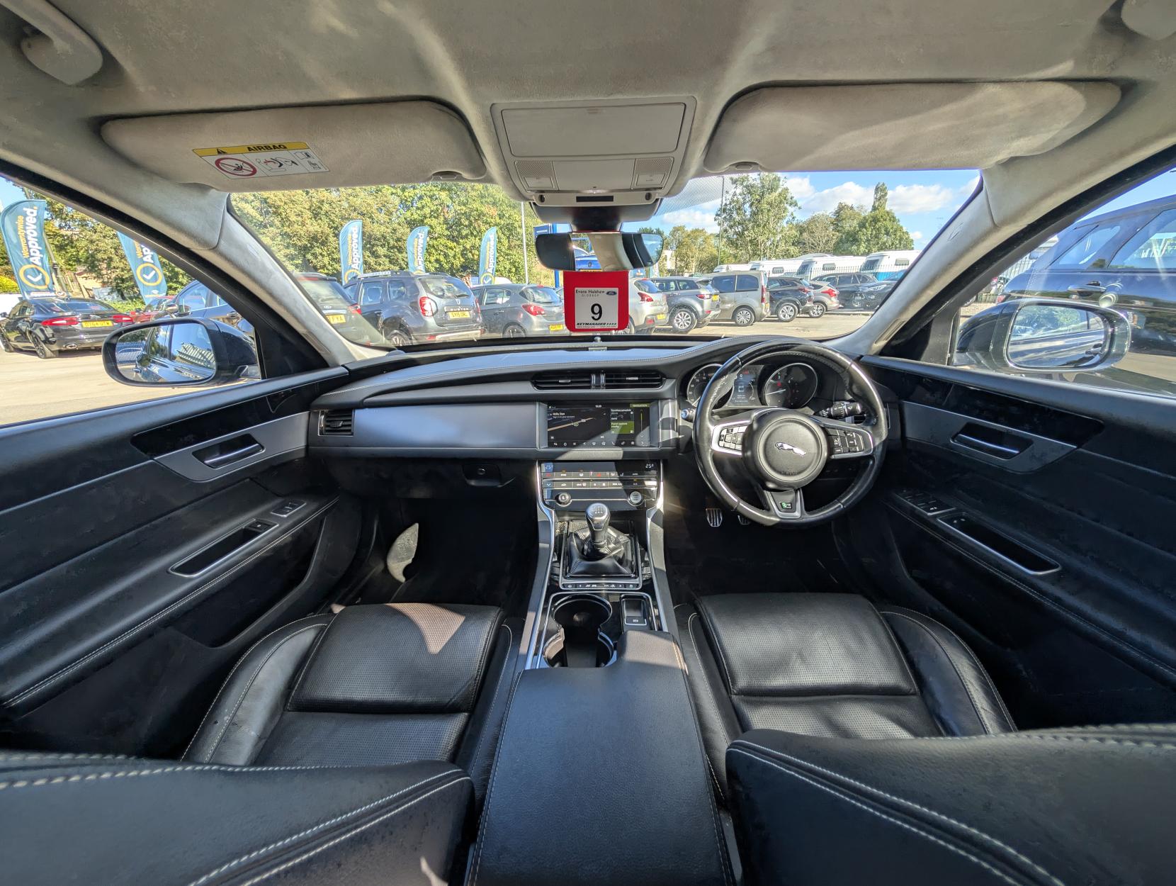 Jaguar XF 2.0d R-Sport Saloon 4dr Diesel Manual Euro 6 (s/s) (163 ps)