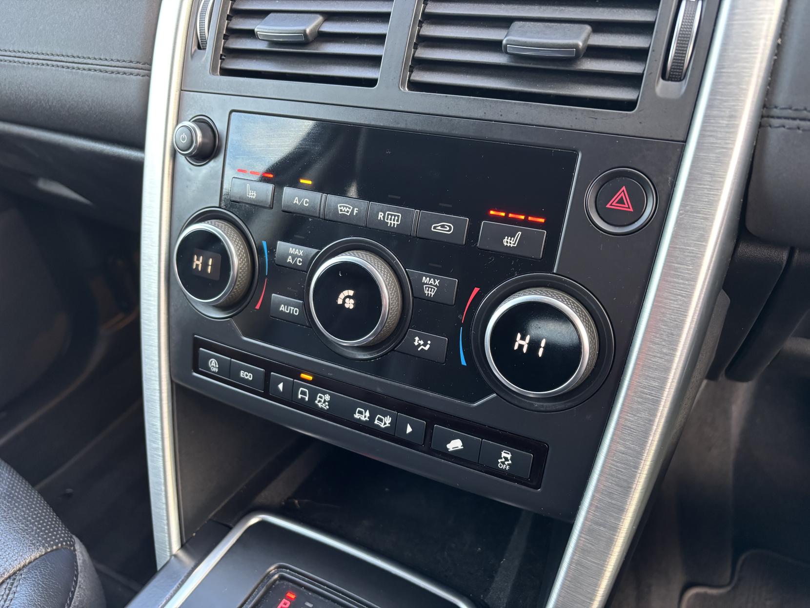 Land Rover Discovery Sport 2.0 TD4 HSE Black SUV 5dr Diesel Auto 4WD Euro 6 (s/s) (180 ps)