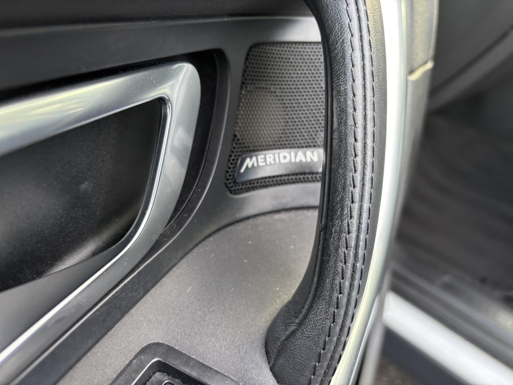 Land Rover Discovery Sport 2.0 TD4 HSE Black SUV 5dr Diesel Auto 4WD Euro 6 (s/s) (180 ps)