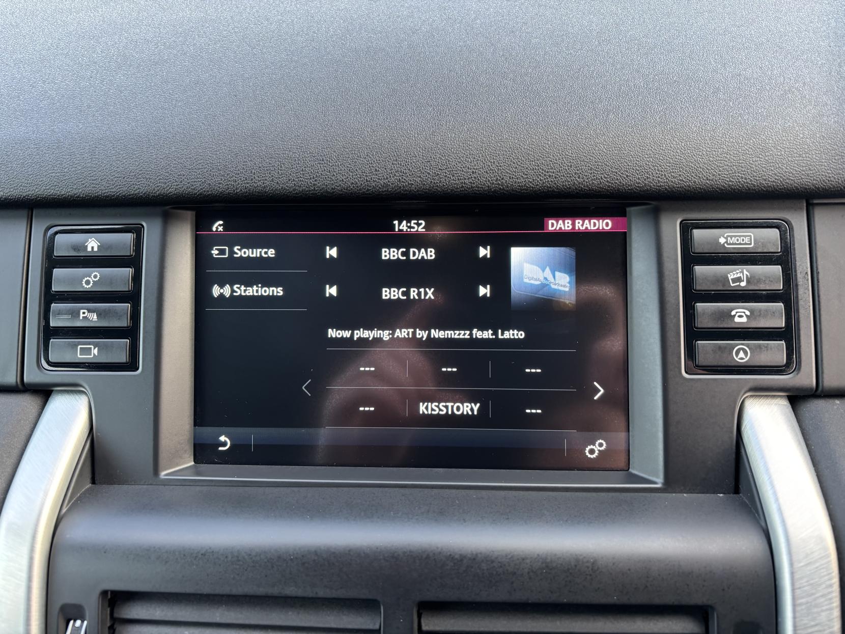 Land Rover Discovery Sport 2.0 TD4 HSE Black SUV 5dr Diesel Auto 4WD Euro 6 (s/s) (180 ps)