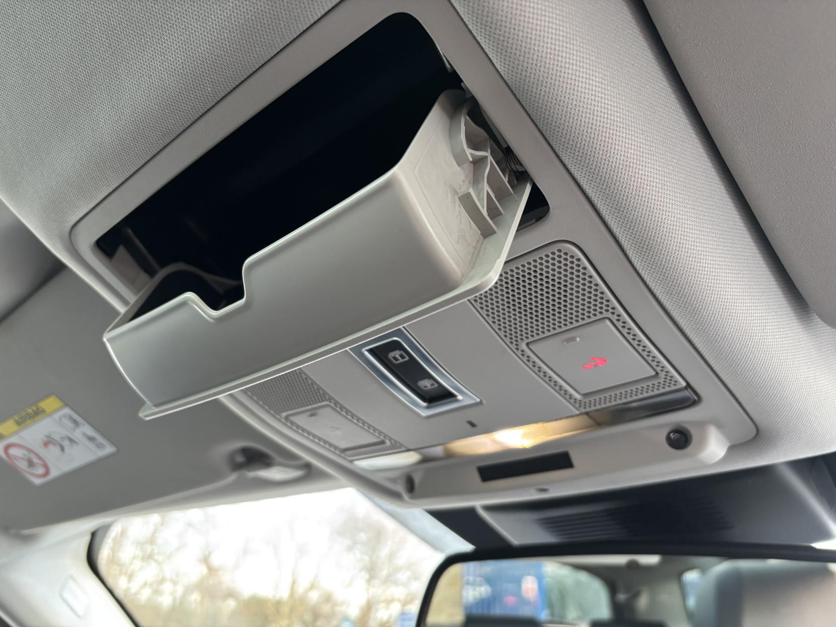 Land Rover Discovery Sport 2.0 TD4 HSE Black SUV 5dr Diesel Auto 4WD Euro 6 (s/s) (180 ps)