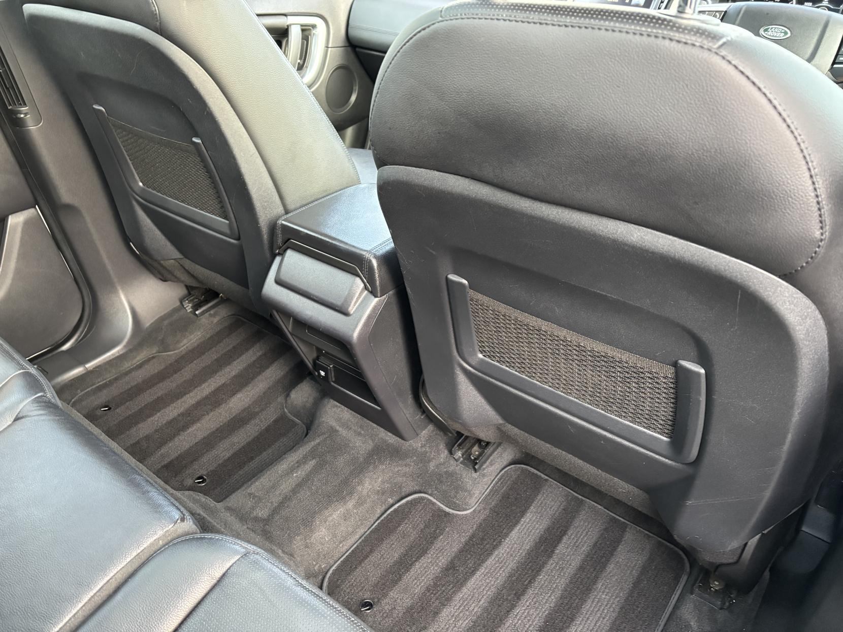 Land Rover Discovery Sport 2.0 TD4 HSE Black SUV 5dr Diesel Auto 4WD Euro 6 (s/s) (180 ps)