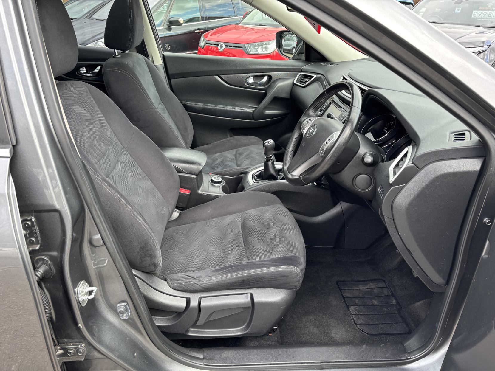 Nissan X-Trail 1.6 dCi n-tec SUV 5dr Diesel Manual 4WD Euro 6 (s/s) (130 ps)