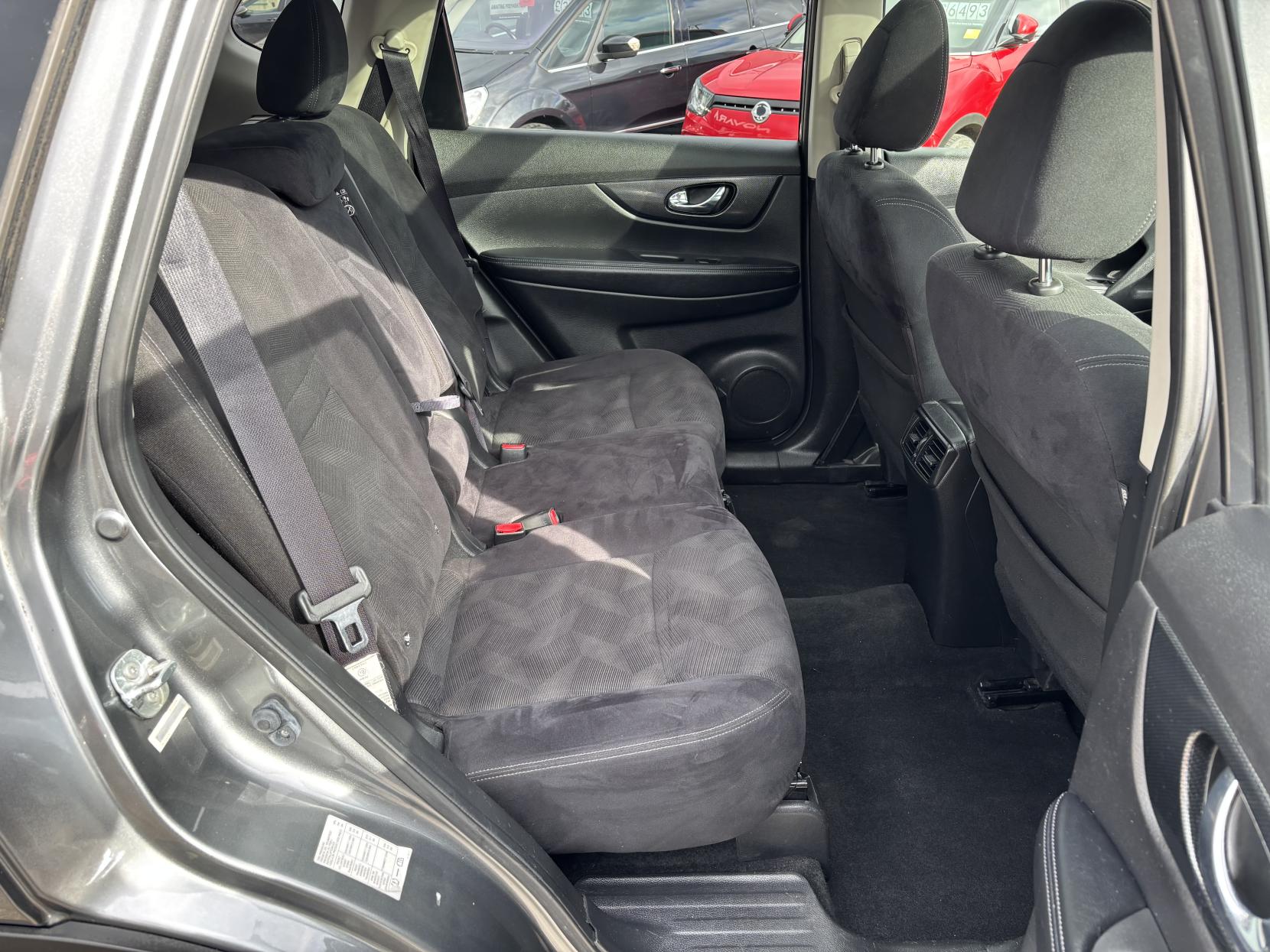 Nissan X-Trail 1.6 dCi n-tec SUV 5dr Diesel Manual 4WD Euro 6 (s/s) (130 ps)