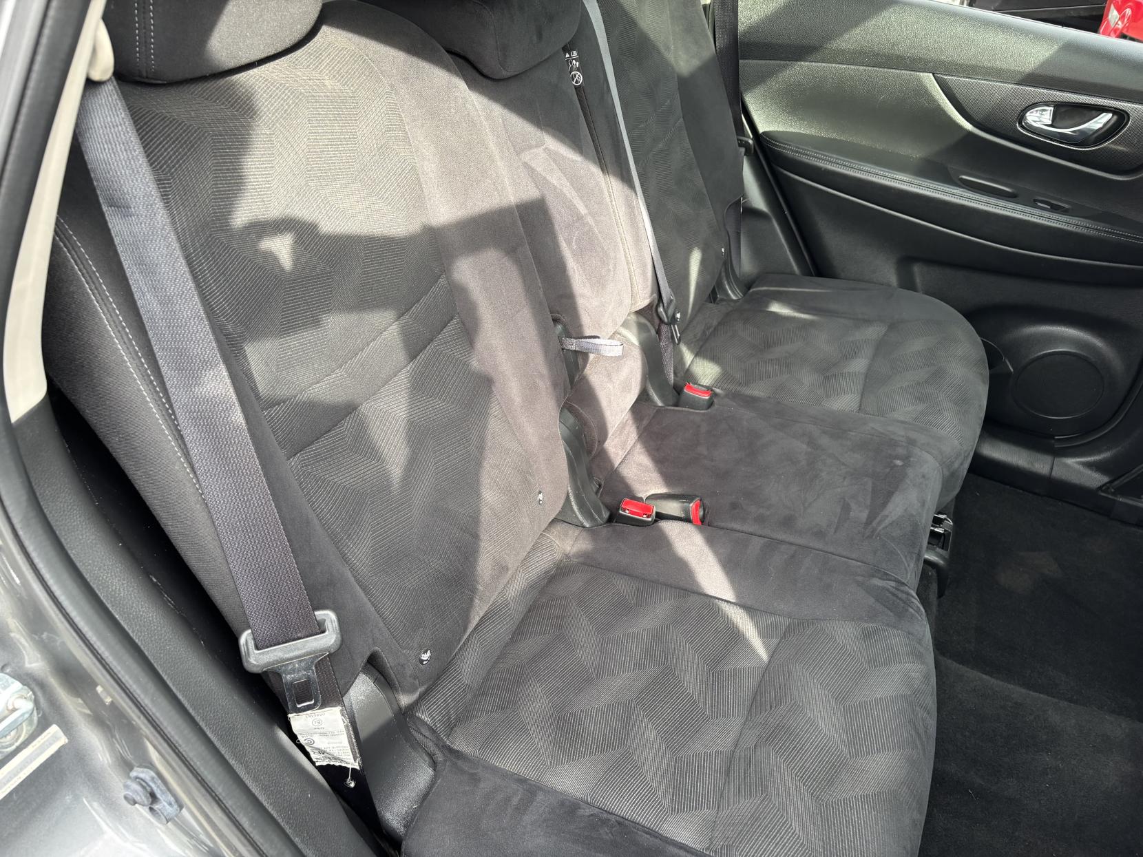 Nissan X-Trail 1.6 dCi n-tec SUV 5dr Diesel Manual 4WD Euro 6 (s/s) (130 ps)