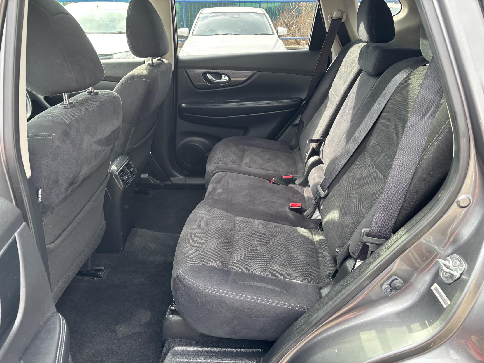 Nissan X-Trail 1.6 dCi n-tec SUV 5dr Diesel Manual 4WD Euro 6 (s/s) (130 ps)