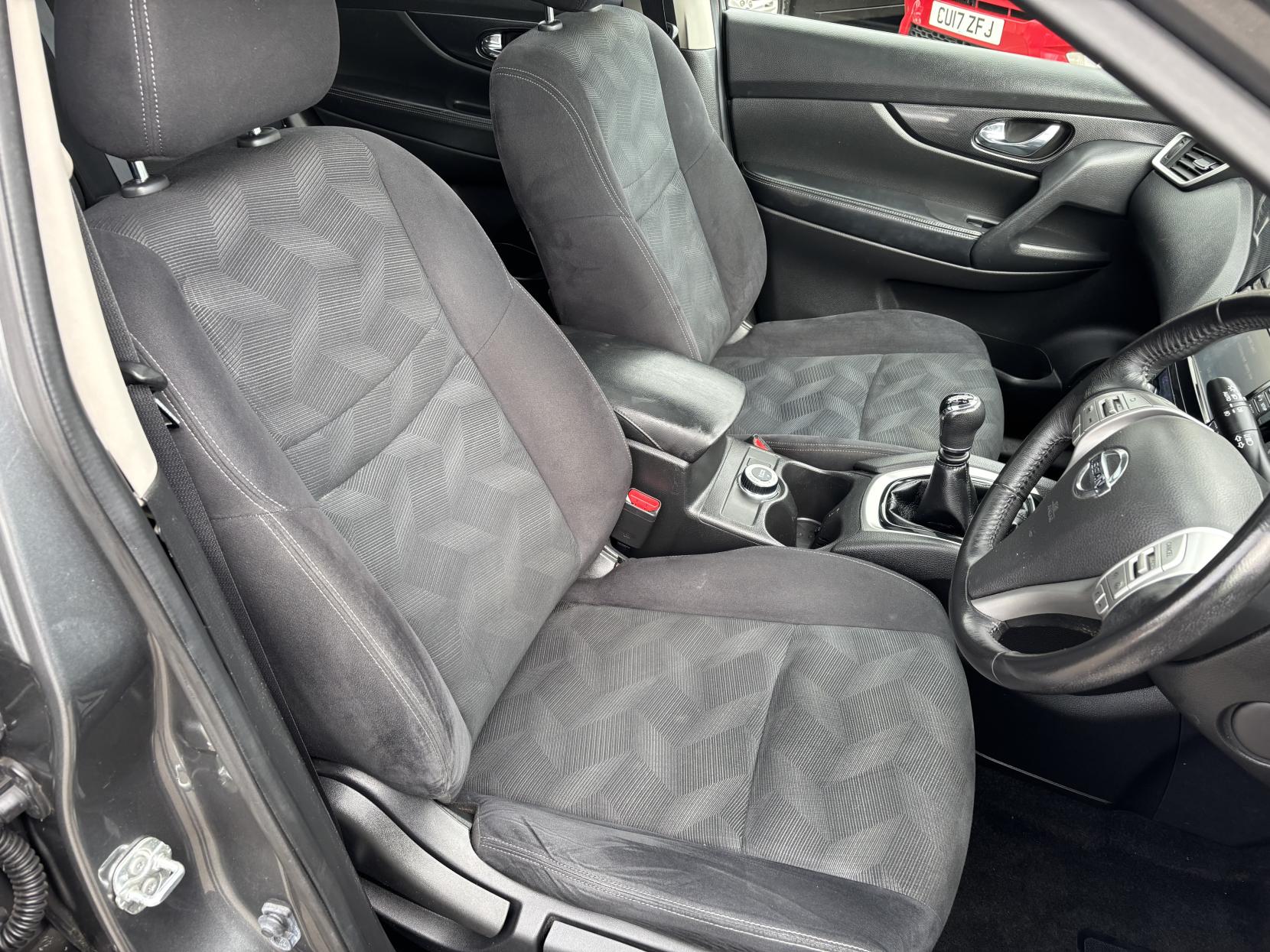 Nissan X-Trail 1.6 dCi n-tec SUV 5dr Diesel Manual 4WD Euro 6 (s/s) (130 ps)