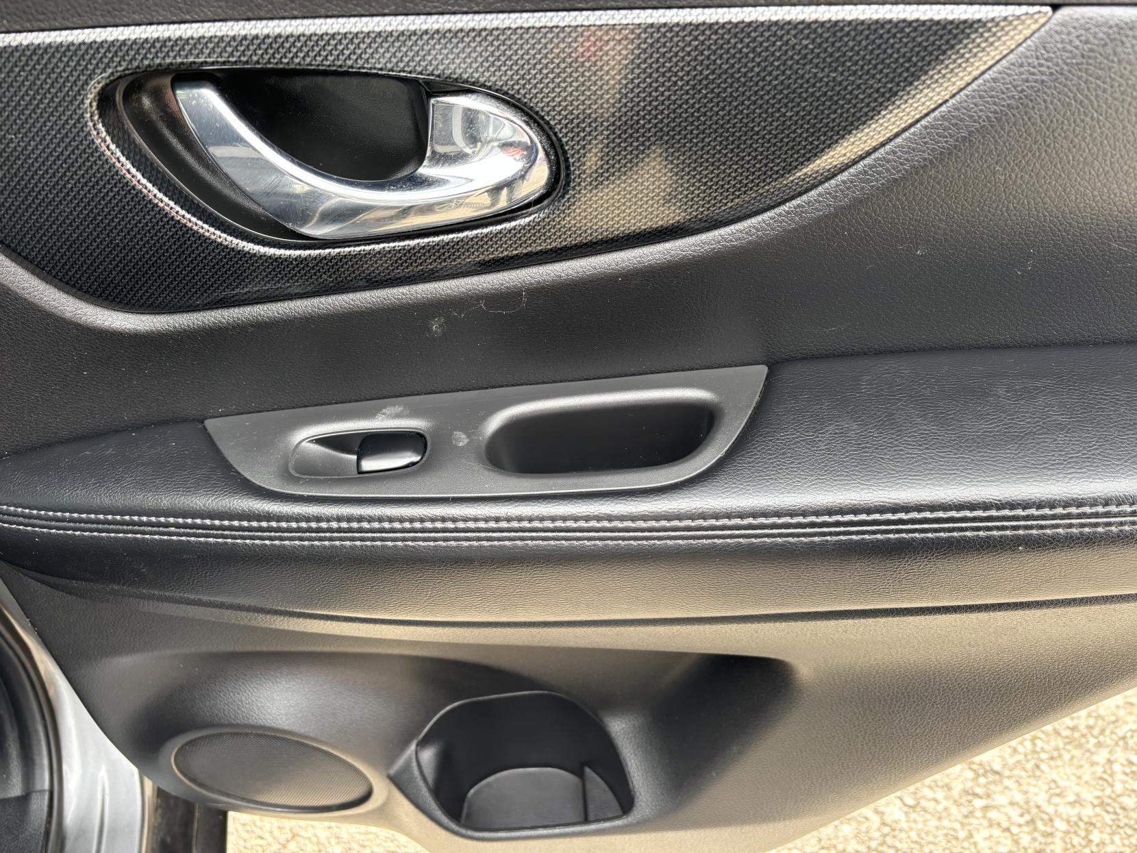 Nissan X-Trail 1.6 dCi n-tec SUV 5dr Diesel Manual 4WD Euro 6 (s/s) (130 ps)