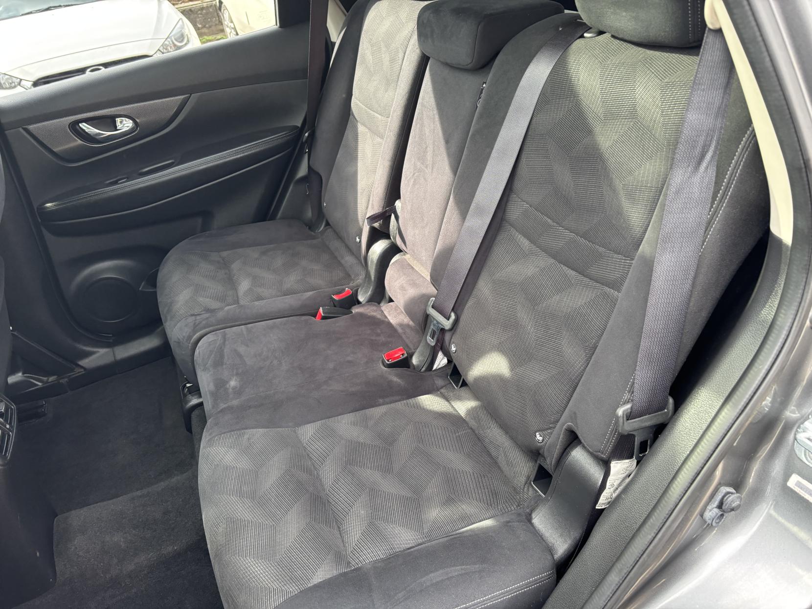 Nissan X-Trail 1.6 dCi n-tec SUV 5dr Diesel Manual 4WD Euro 6 (s/s) (130 ps)