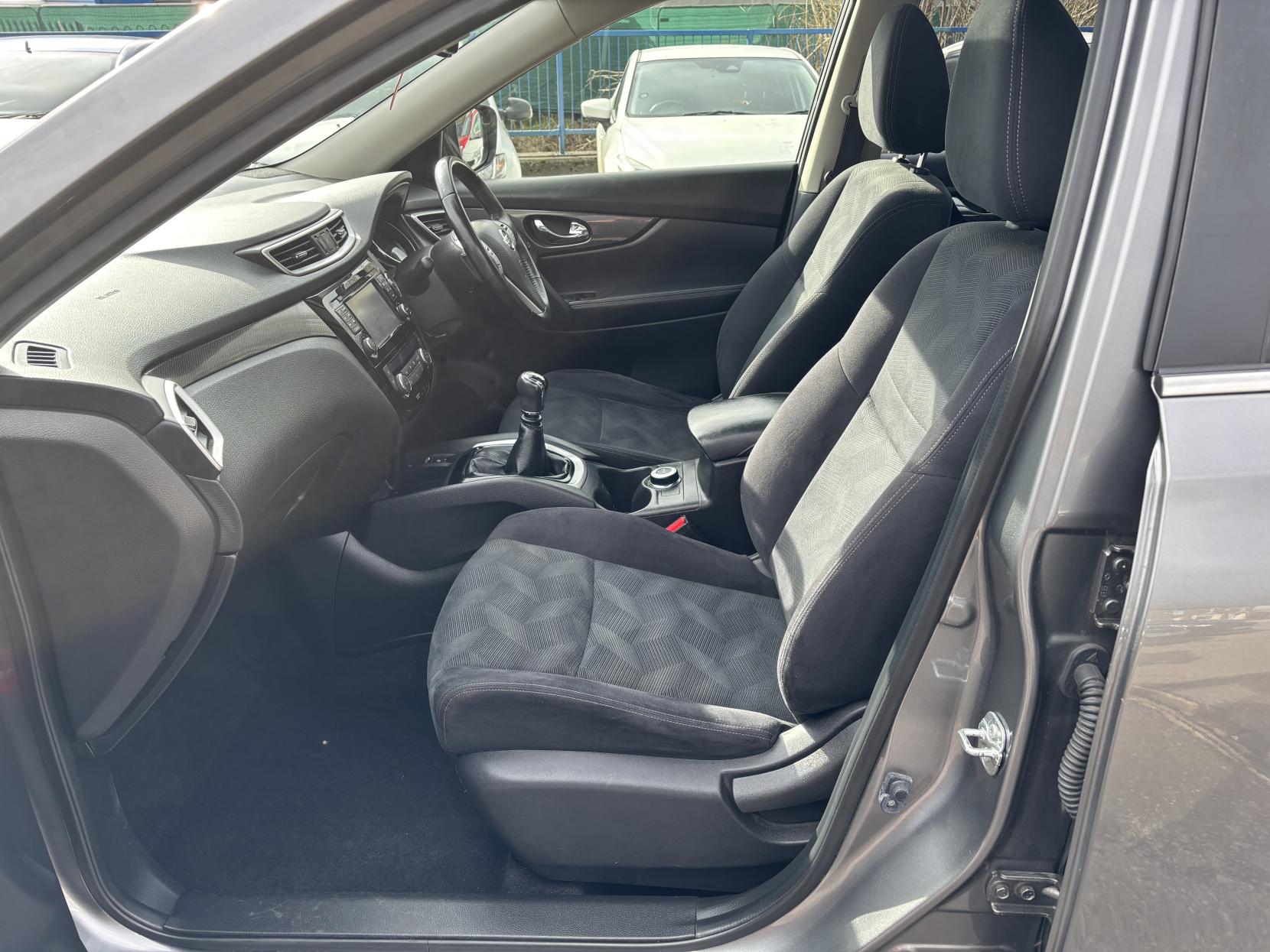 Nissan X-Trail 1.6 dCi n-tec SUV 5dr Diesel Manual 4WD Euro 6 (s/s) (130 ps)