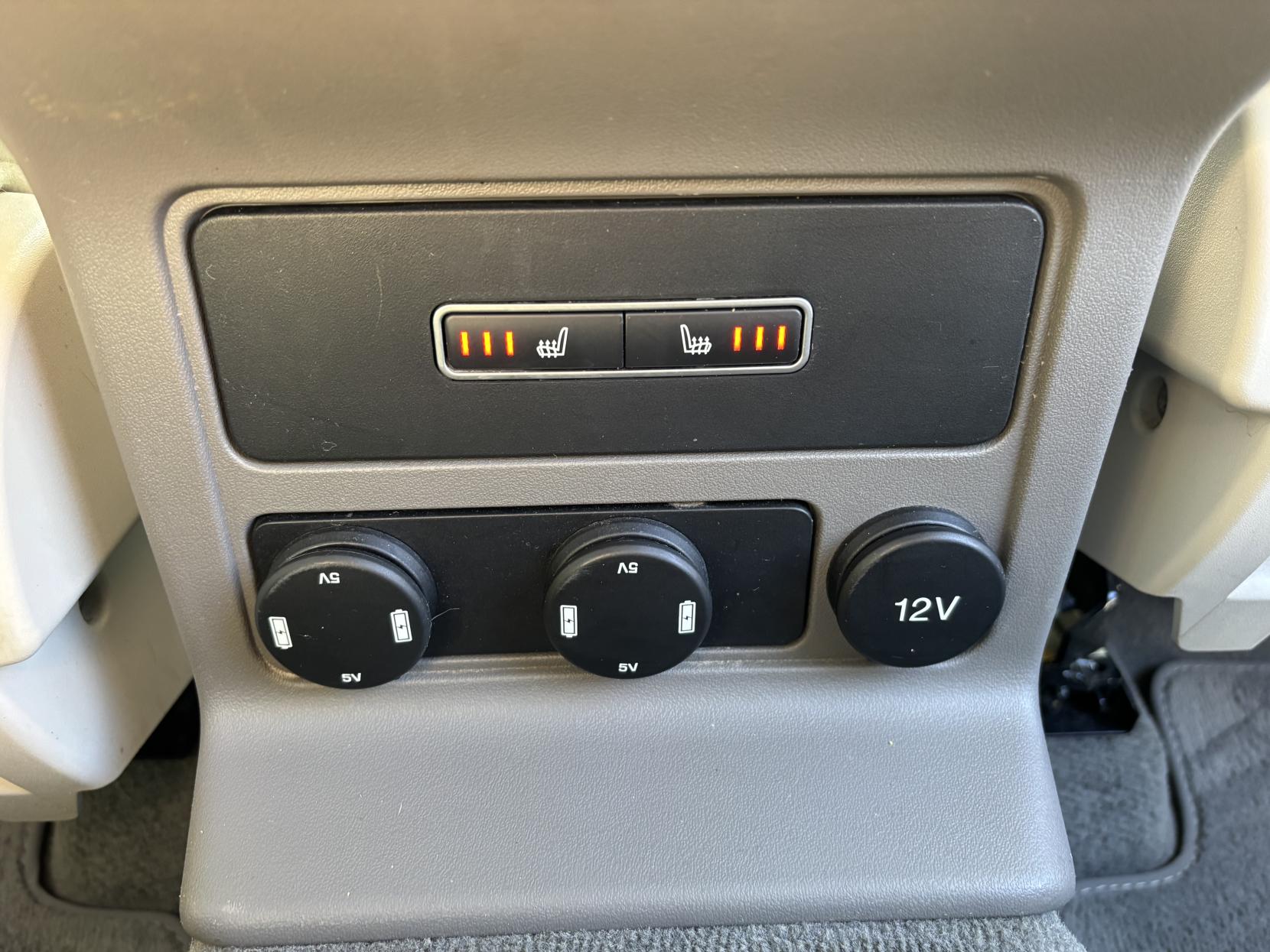 Jaguar F-PACE 2.0 D180 Portfolio SUV 5dr Diesel Auto AWD Euro 6 (s/s) (180 ps)