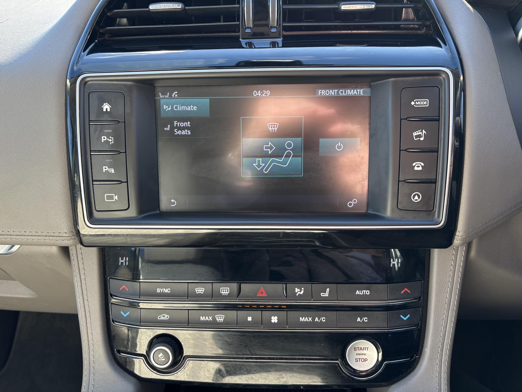 Jaguar F-PACE 2.0 D180 Portfolio SUV 5dr Diesel Auto AWD Euro 6 (s/s) (180 ps)