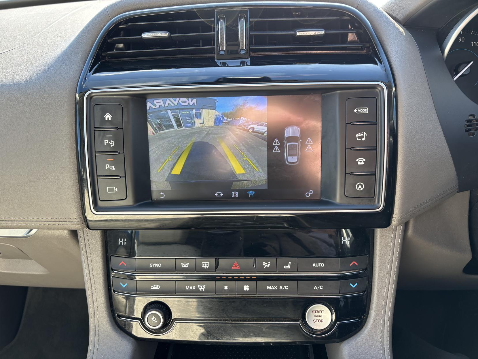 Jaguar F-PACE 2.0 D180 Portfolio SUV 5dr Diesel Auto AWD Euro 6 (s/s) (180 ps)