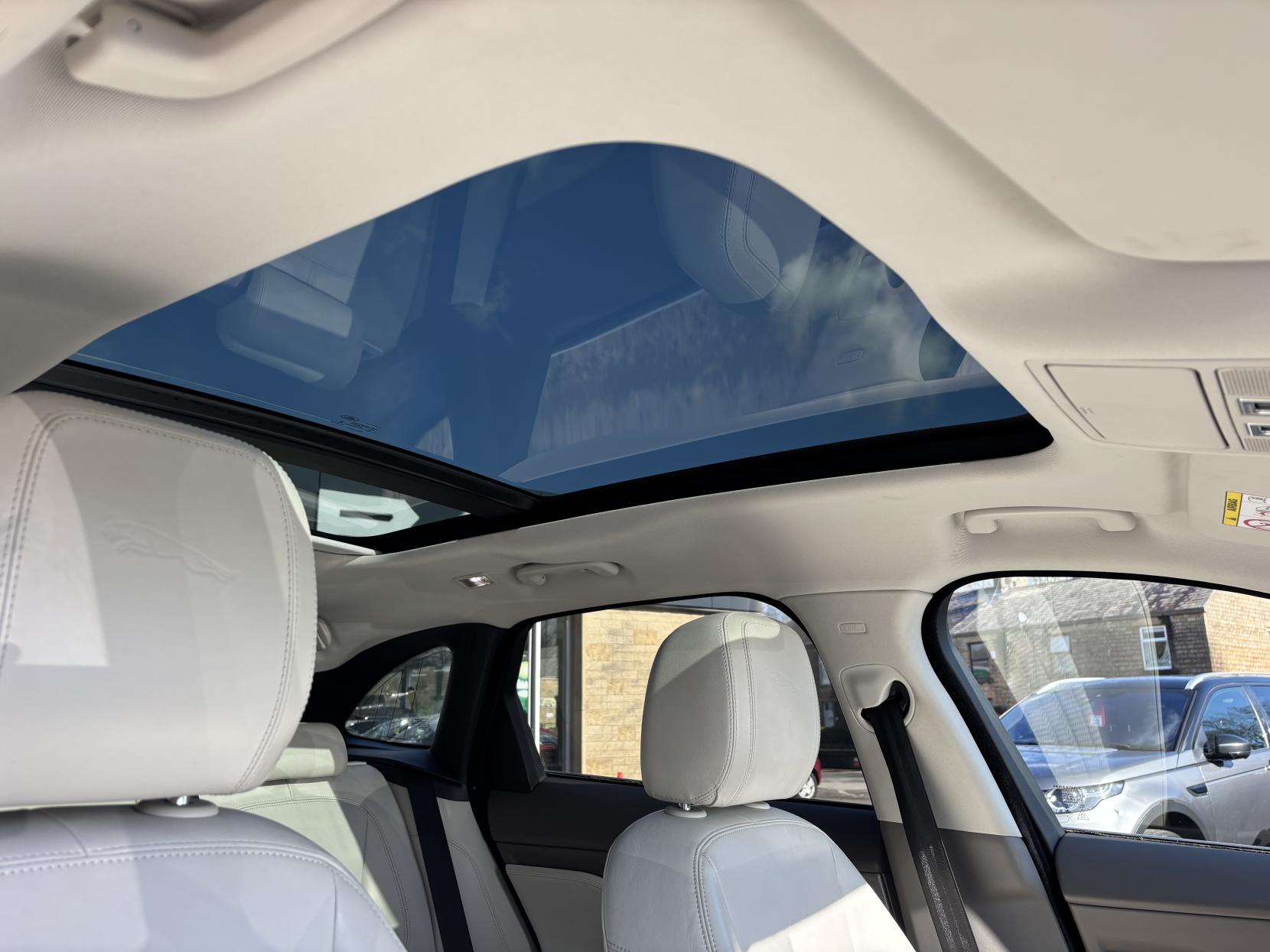 Jaguar F-PACE 2.0 D180 Portfolio SUV 5dr Diesel Auto AWD Euro 6 (s/s) (180 ps)