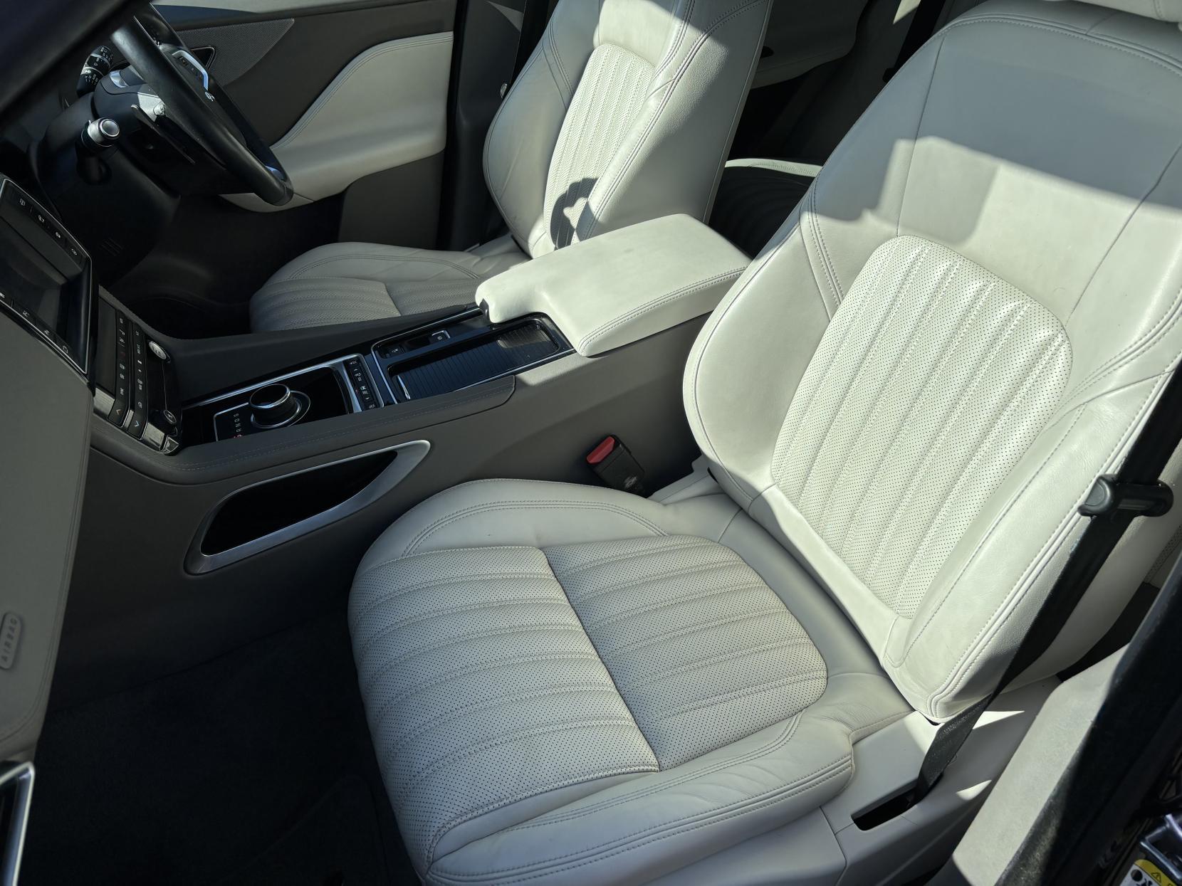 Jaguar F-PACE 2.0 D180 Portfolio SUV 5dr Diesel Auto AWD Euro 6 (s/s) (180 ps)