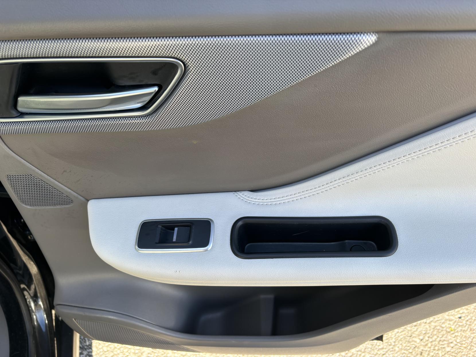 Jaguar F-PACE 2.0 D180 Portfolio SUV 5dr Diesel Auto AWD Euro 6 (s/s) (180 ps)